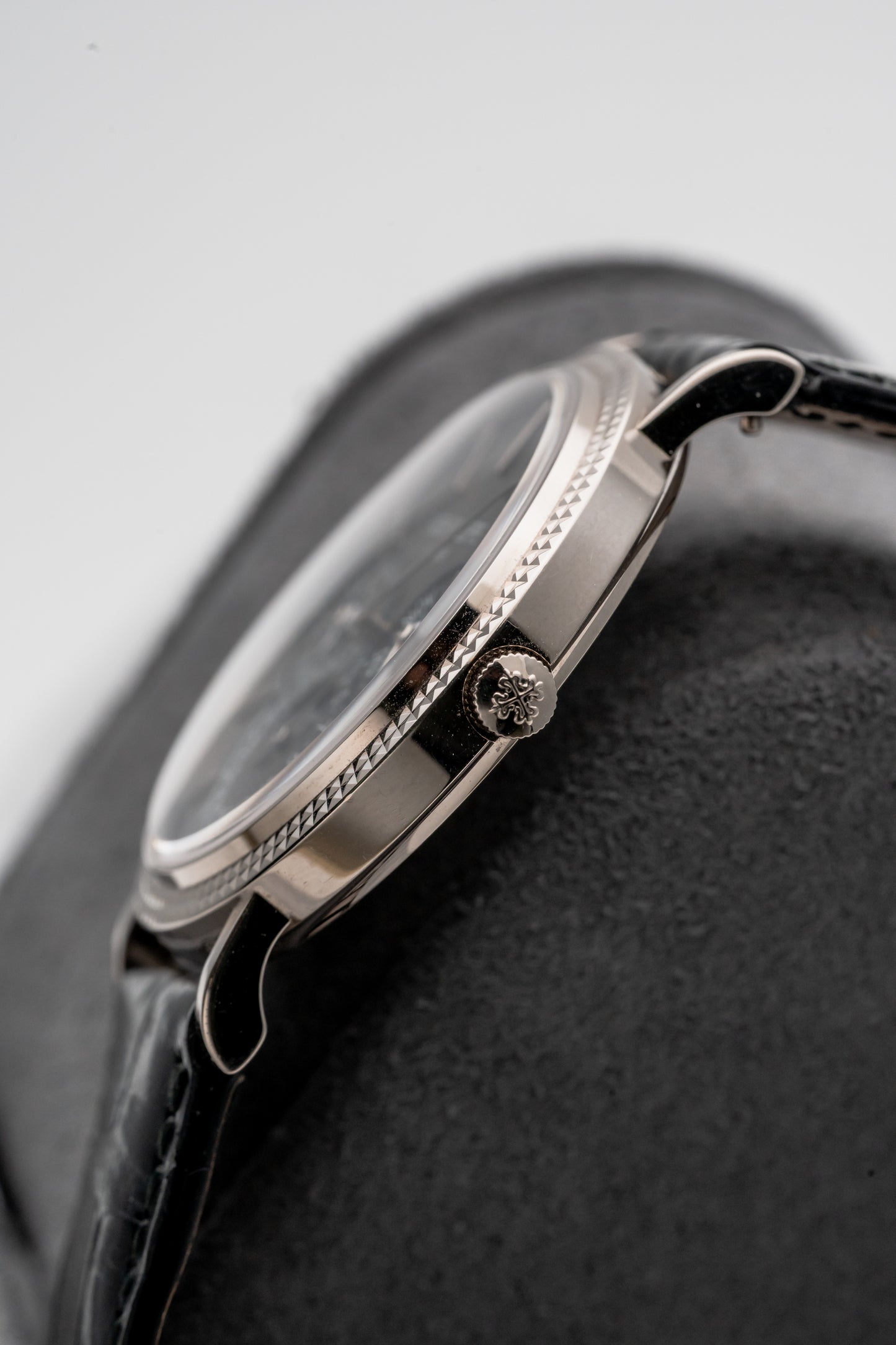 Patek Philippe Calatrava Perpetual Calendar 5139G-010 Black Dial