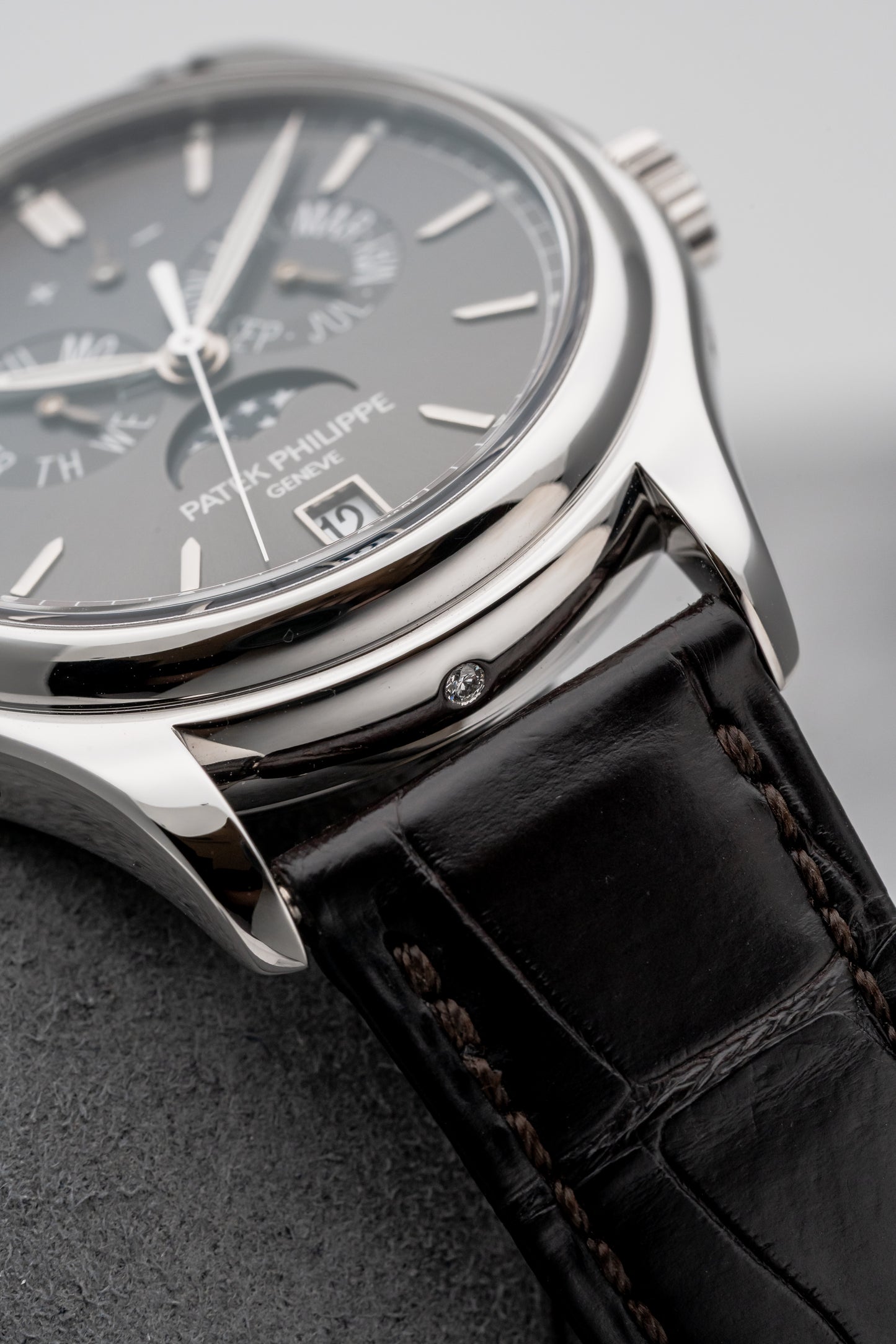 Patek Philippe Annual Calendar 5146P Platinum, Grey Dial