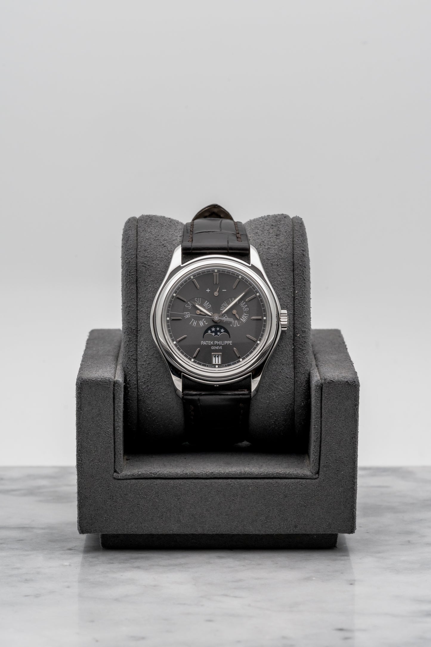 Patek Philippe Annual Calendar 5146P Platinum, Grey Dial