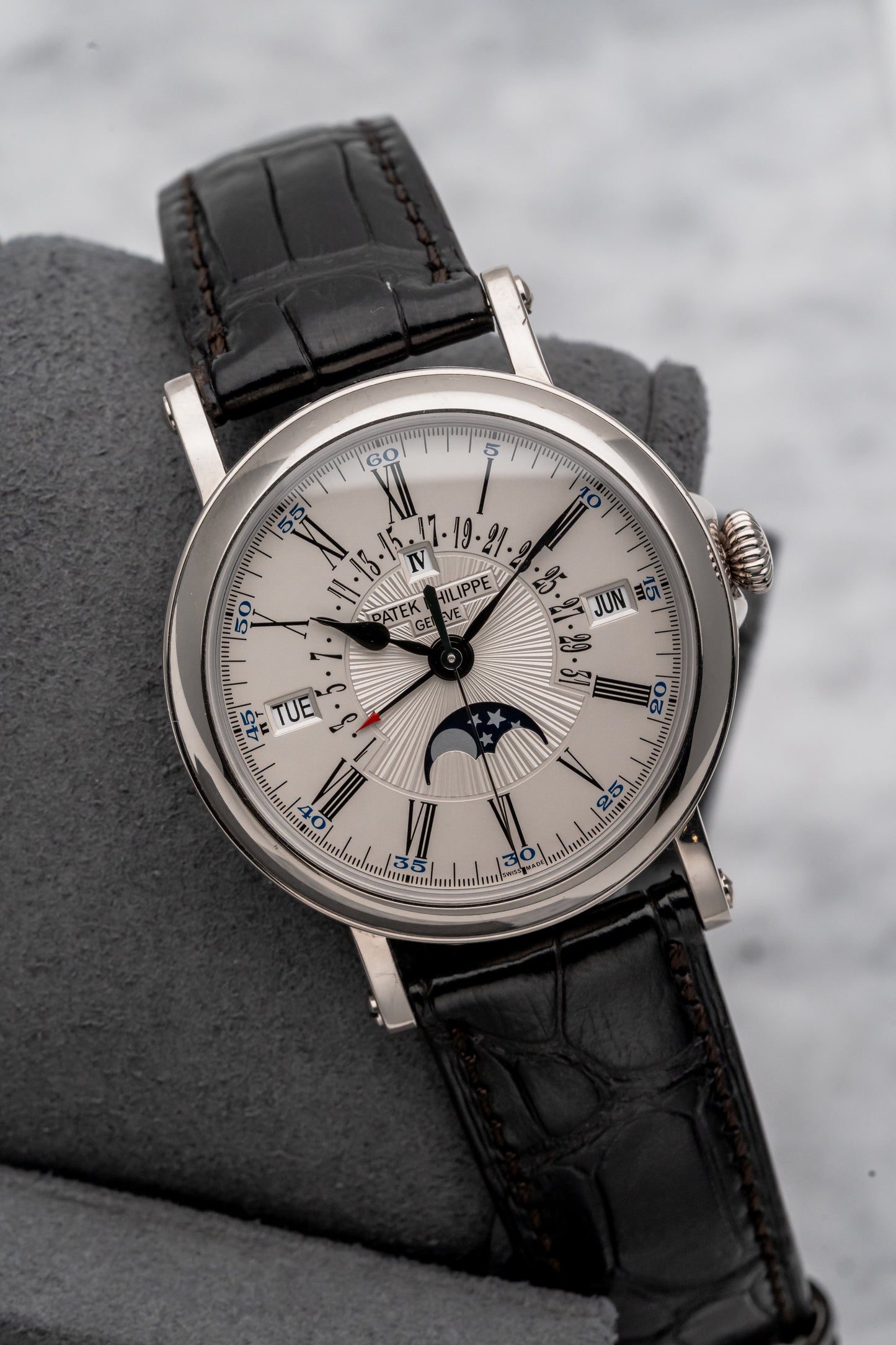 Patek Philippe Retrograde Perp Calendar 5159G