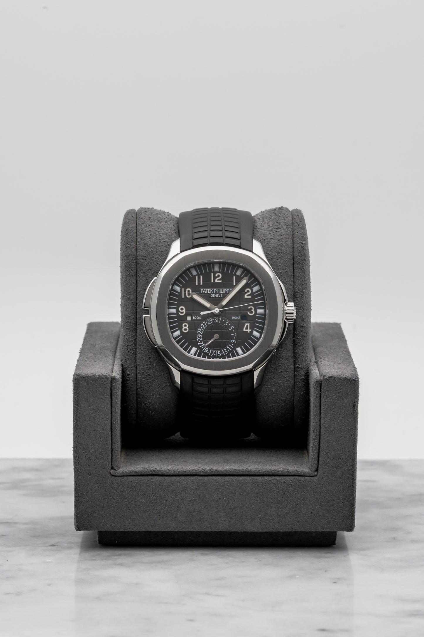 Patek Philippe Aquanaut Travel Time 5164A, Black Dial
