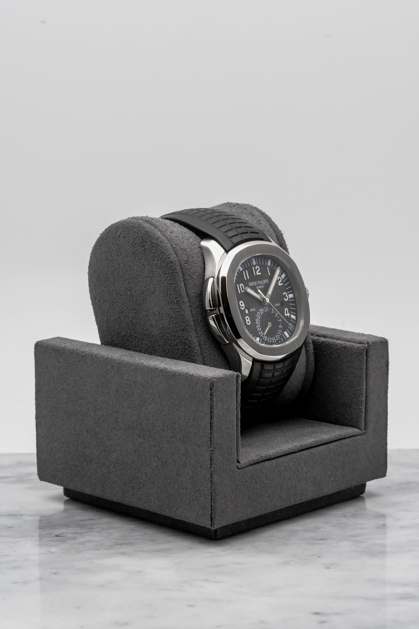 Patek Philippe Aquanaut Travel Time 5164A, Black Dial