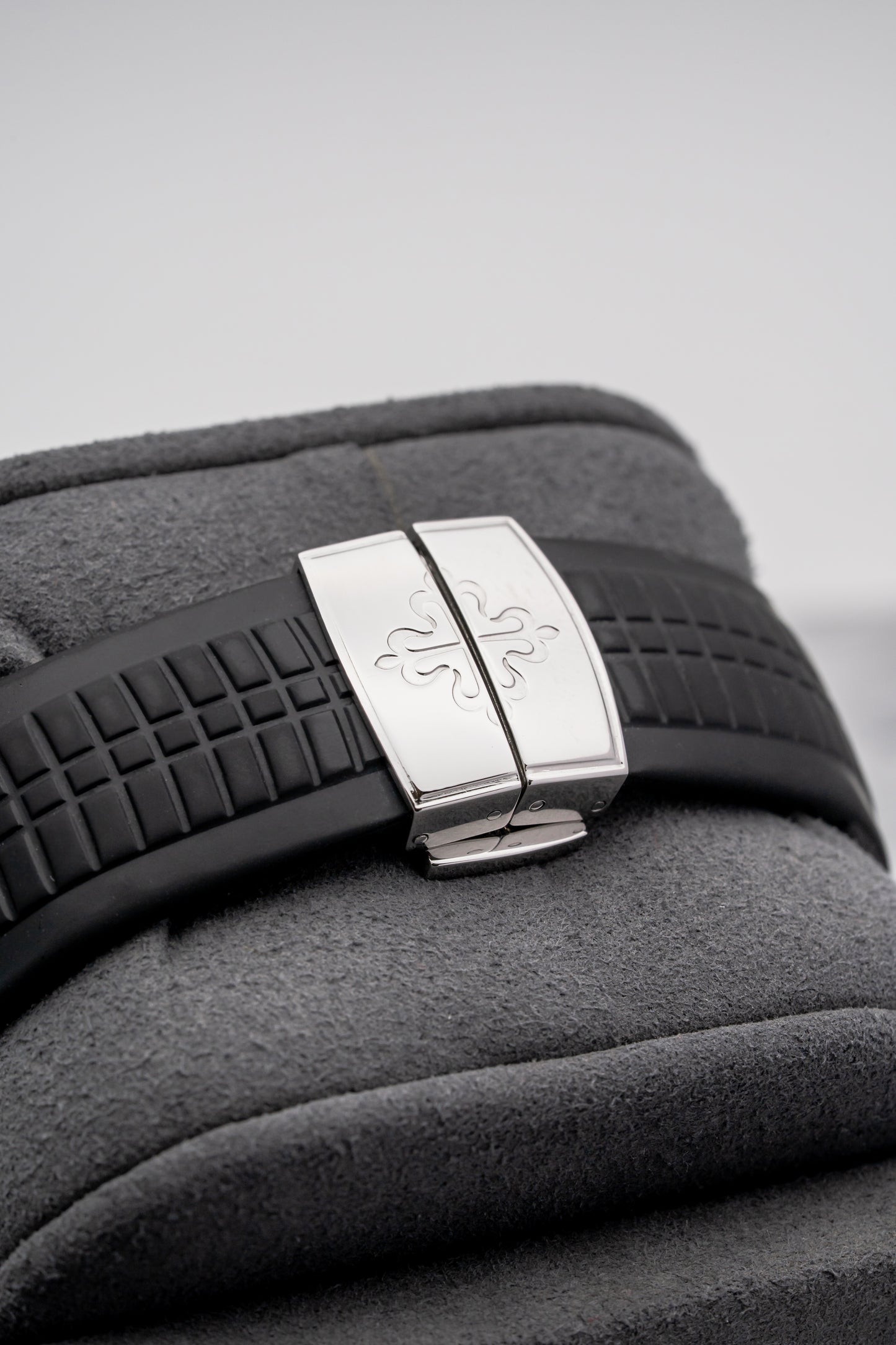 Patek Philippe Aquanaut 5165A Black Dial