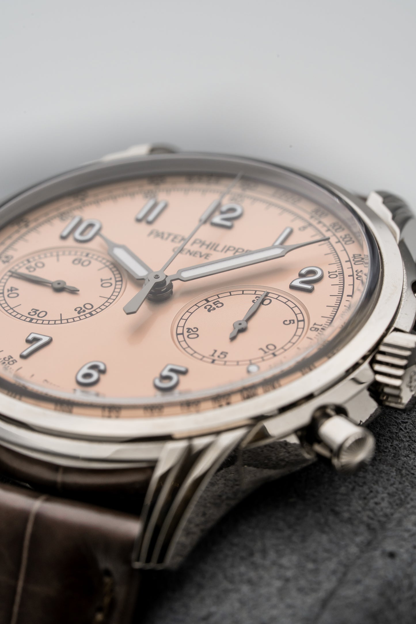 Patek Philippe 5172G-010 – Salmon Dial, White Gold Chronograph