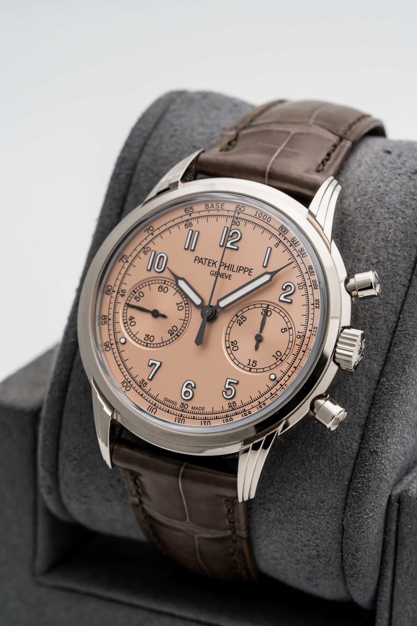 Patek Philippe 5172G-010 – Salmon Dial, White Gold Chronograph