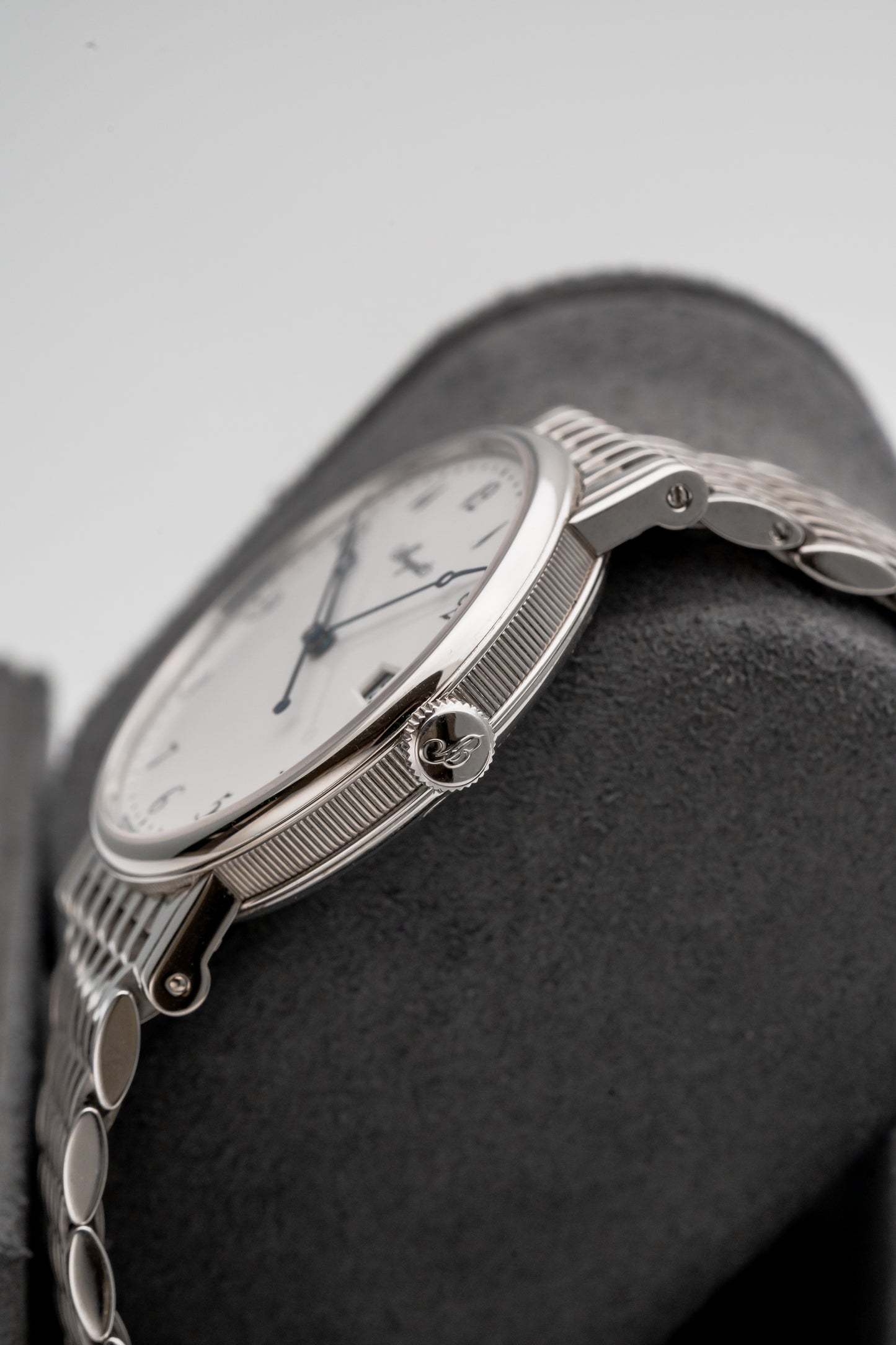 Breguet Classique 5177BB/2Y/9V6 White Dial