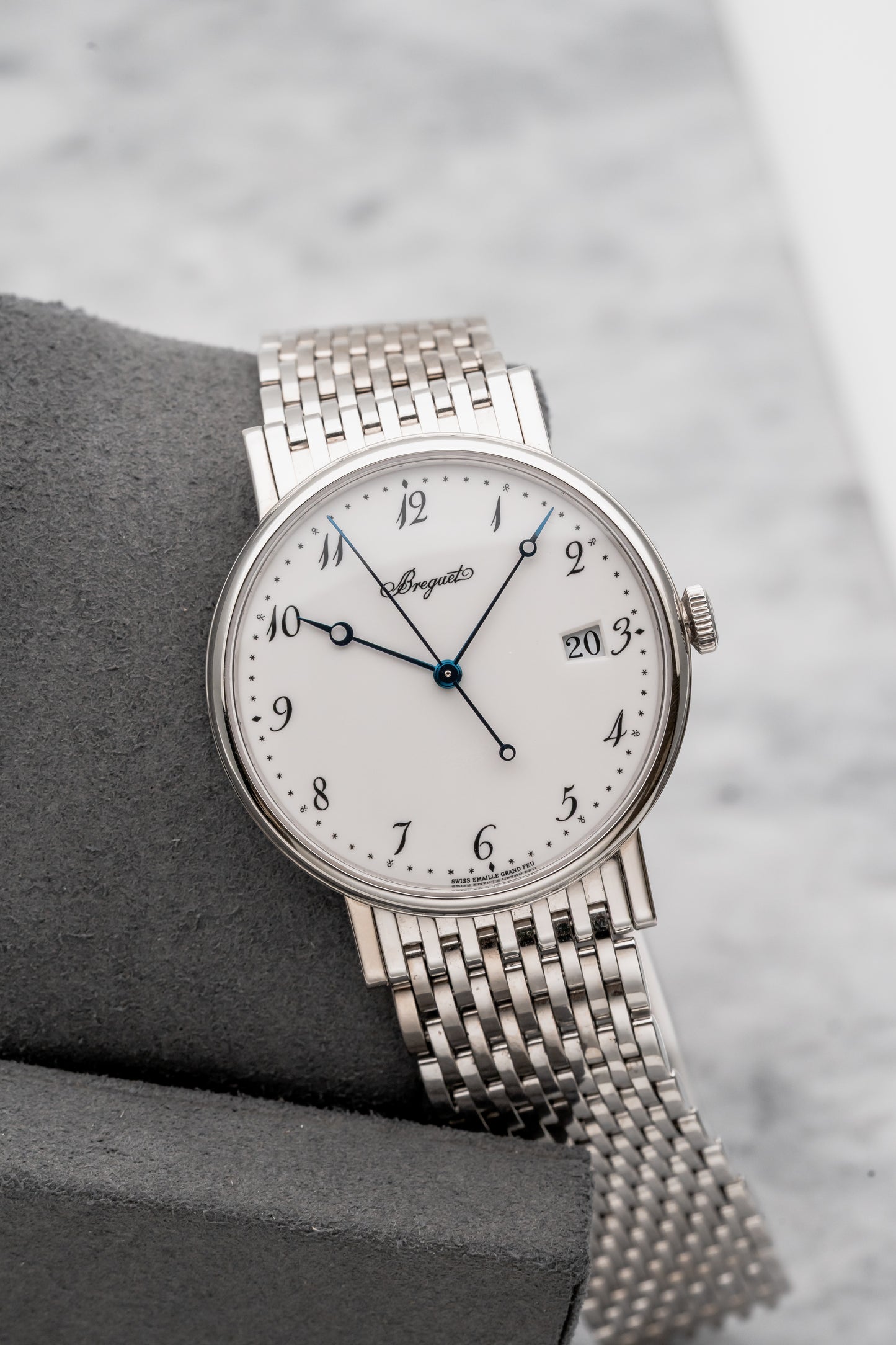 Breguet Classique 5177BB/2Y/9V6 White Dial
