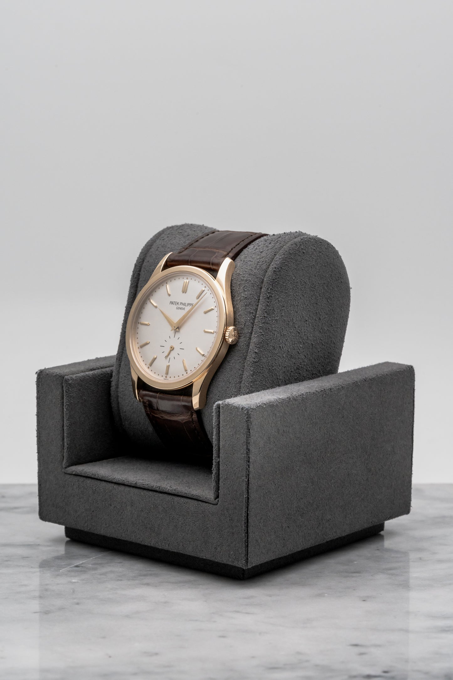 Patek Philippe Calatrava 5196J-001 Yellow Gold, Silver Dial