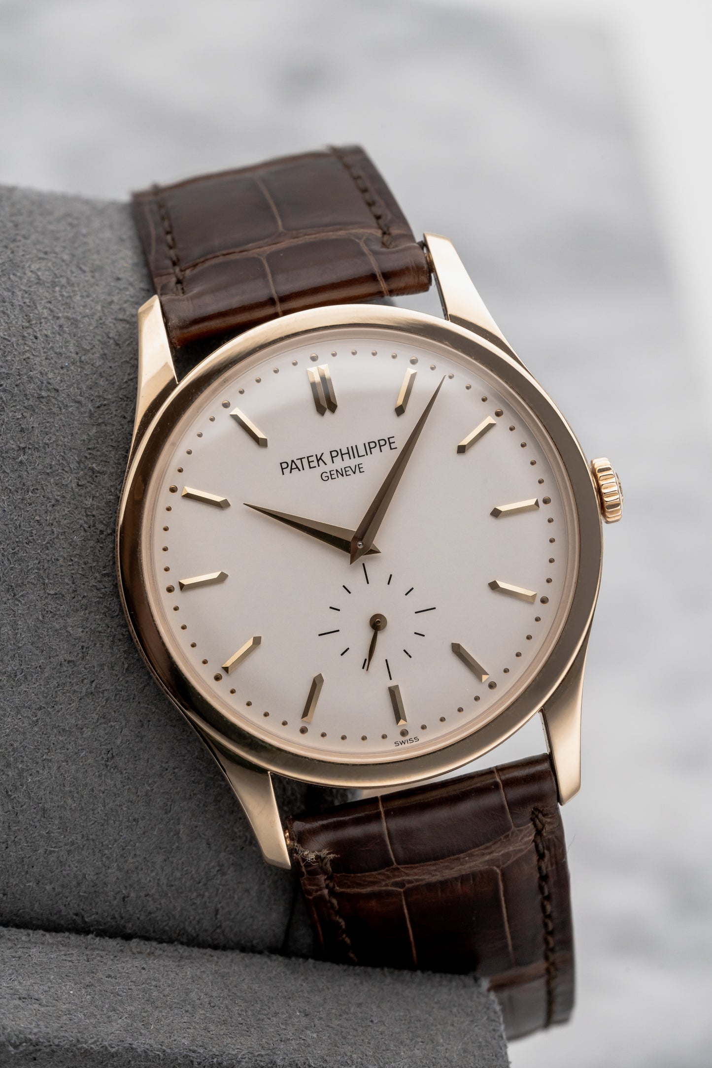 Patek Philippe Calatrava 5196J-001 Yellow Gold, Silver Dial