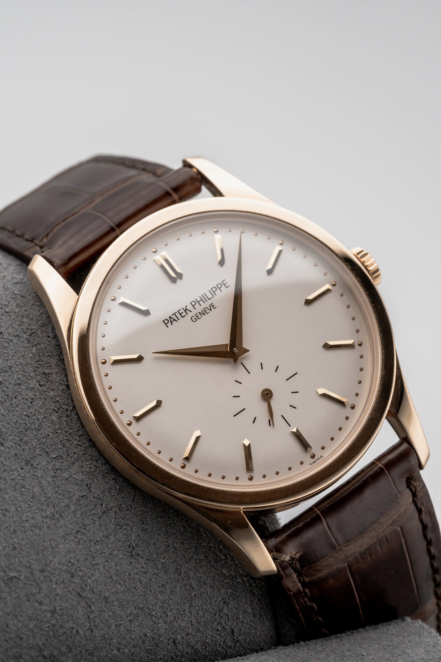 Patek Philippe Calatrava 5196J-001 Yellow Gold, Silver Dial