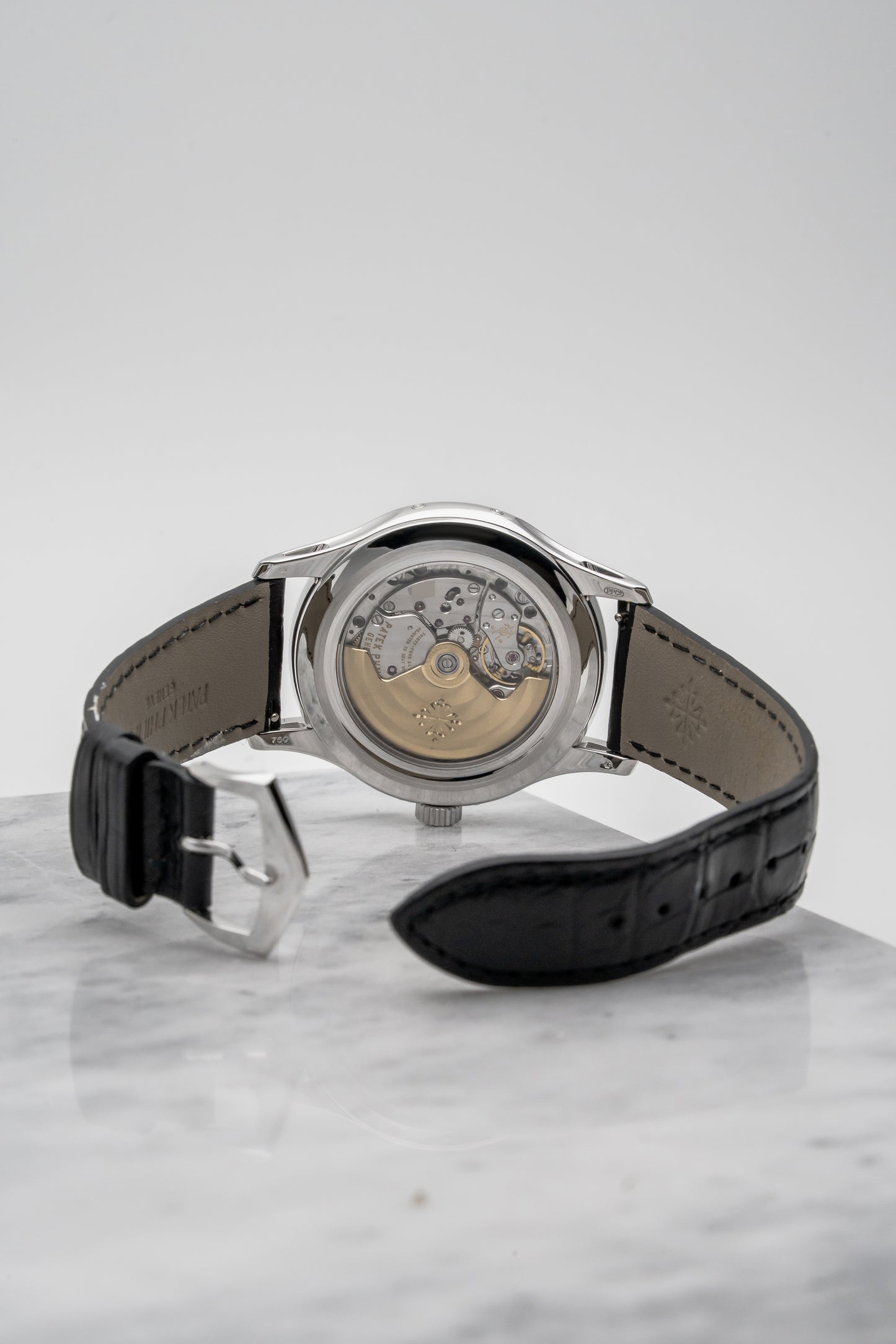 Patek Philippe Annual Calendar 5205G White Gold, Grey Dial