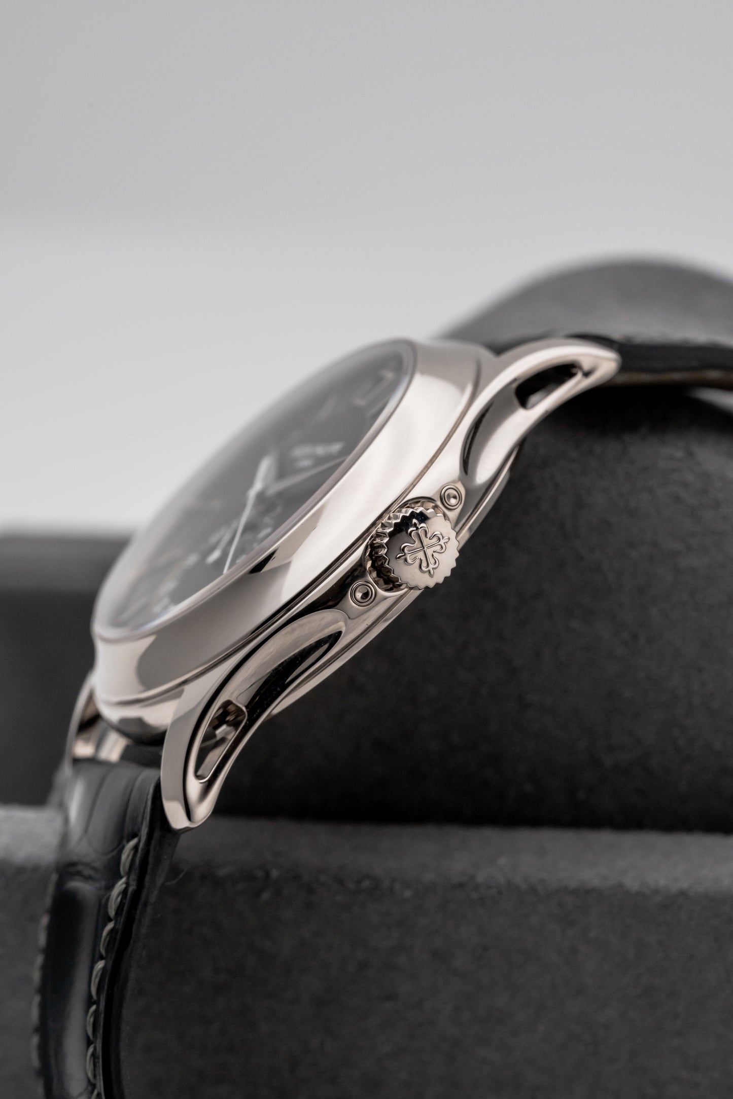 Patek Philippe Annual Calendar 5205G-010, Black/Slate Dial, White Gold