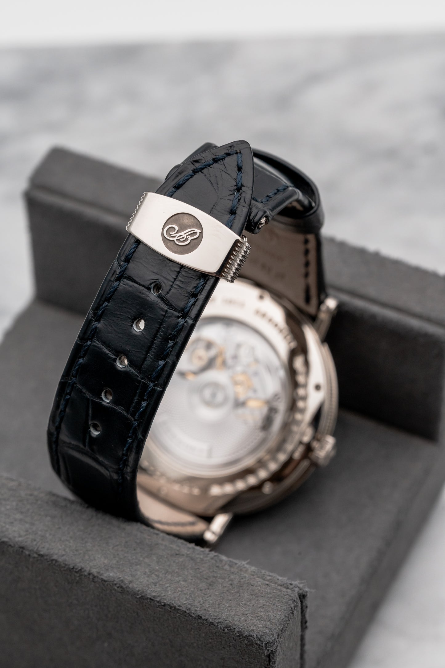 Breguet Classique Retrograde Seconds 5207BB/12/9V6 White Dial
