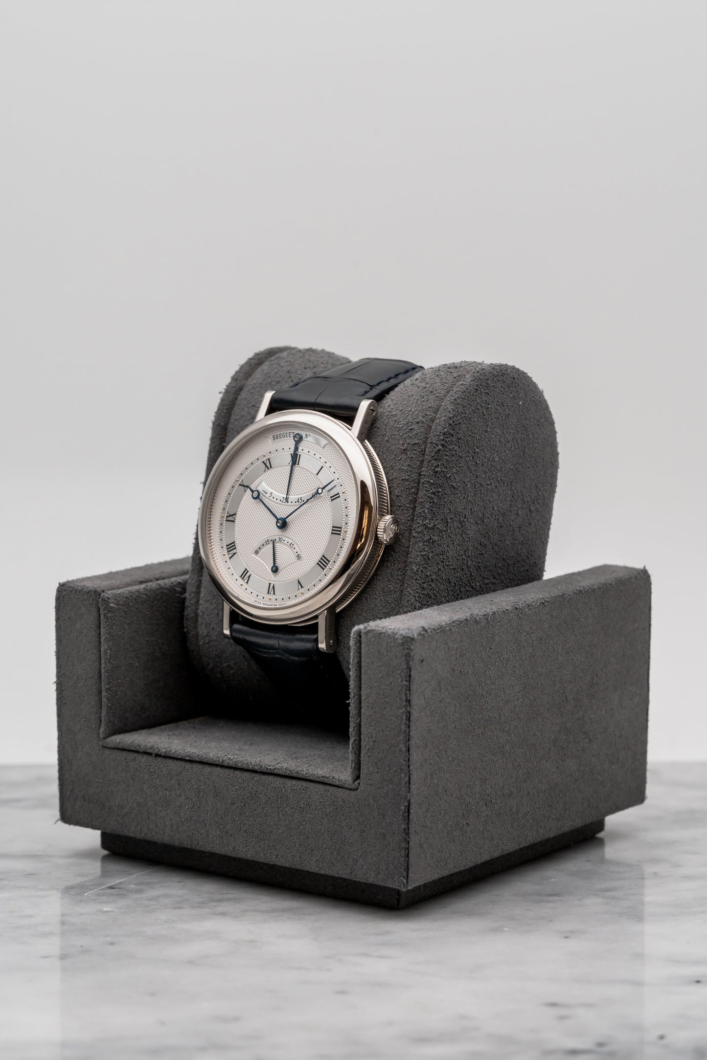 Breguet Classique Retrograde Seconds 5207BB/12/9V6 White Dial