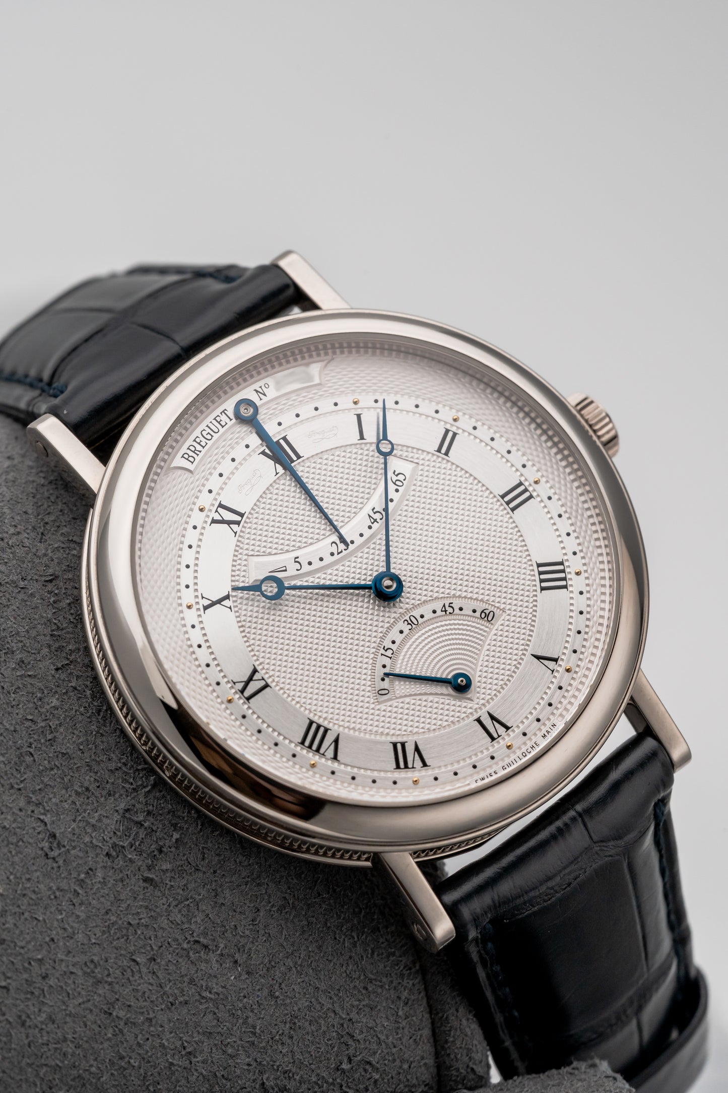 Breguet Classique Retrograde Seconds 5207BB/12/9V6 White Dial