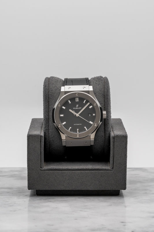 Hublot Classic Fusion Titanium 42 542.NX.1171.LR