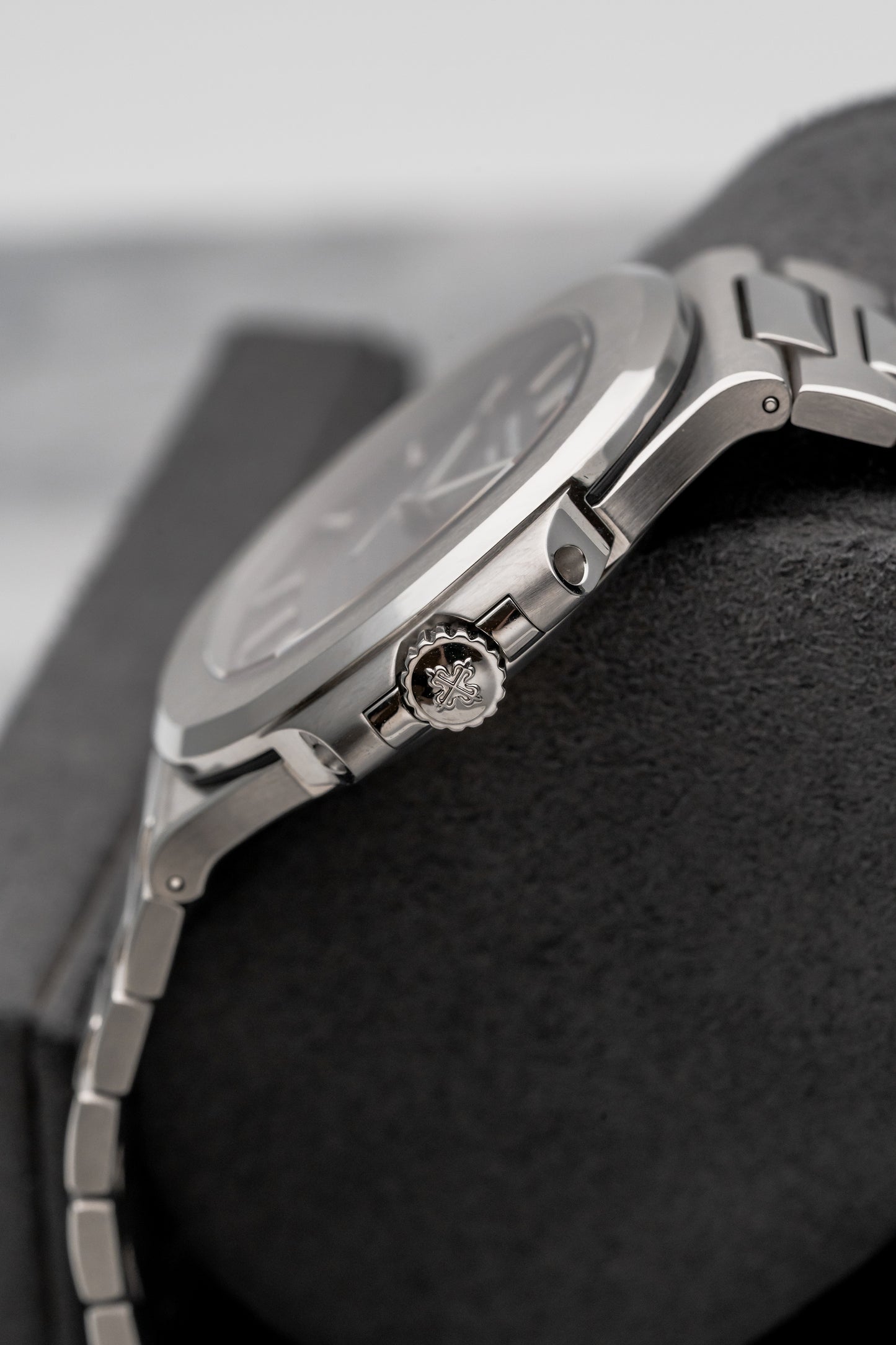 Patek Philippe Nautilus 5711/1A-001 Blue Dial