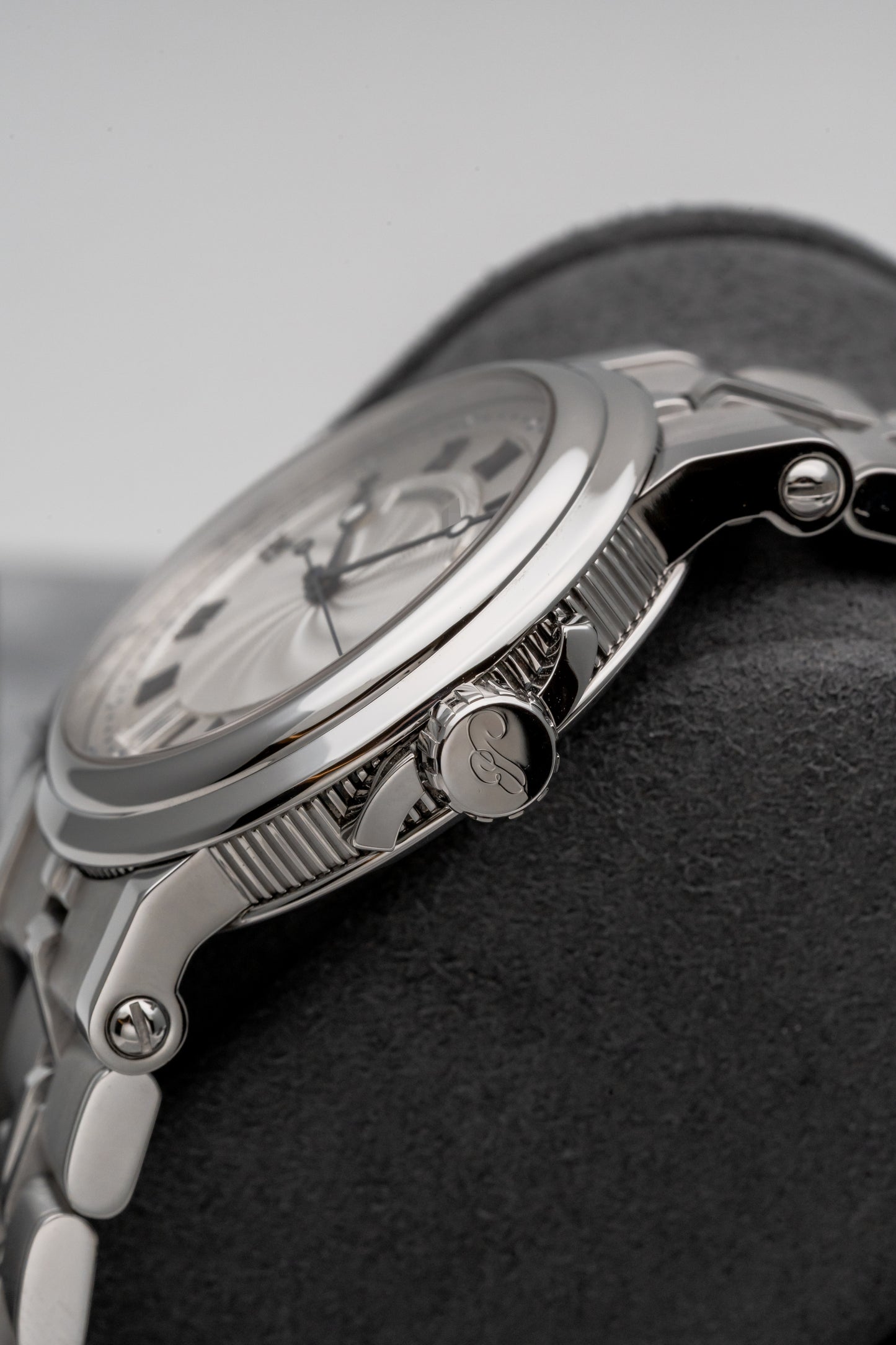Breguet Marine Bracelet 581ST/12/SV0 Silver Guilloché Dial, Stainless Steel
