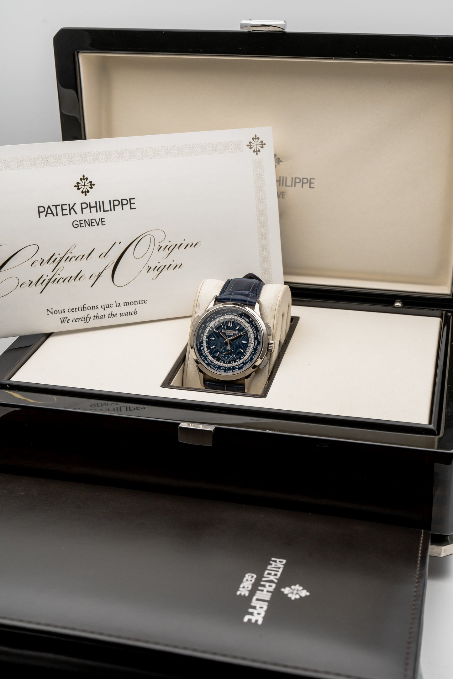 Patek Philippe World Time Chronograph 5930G, Blue Dial