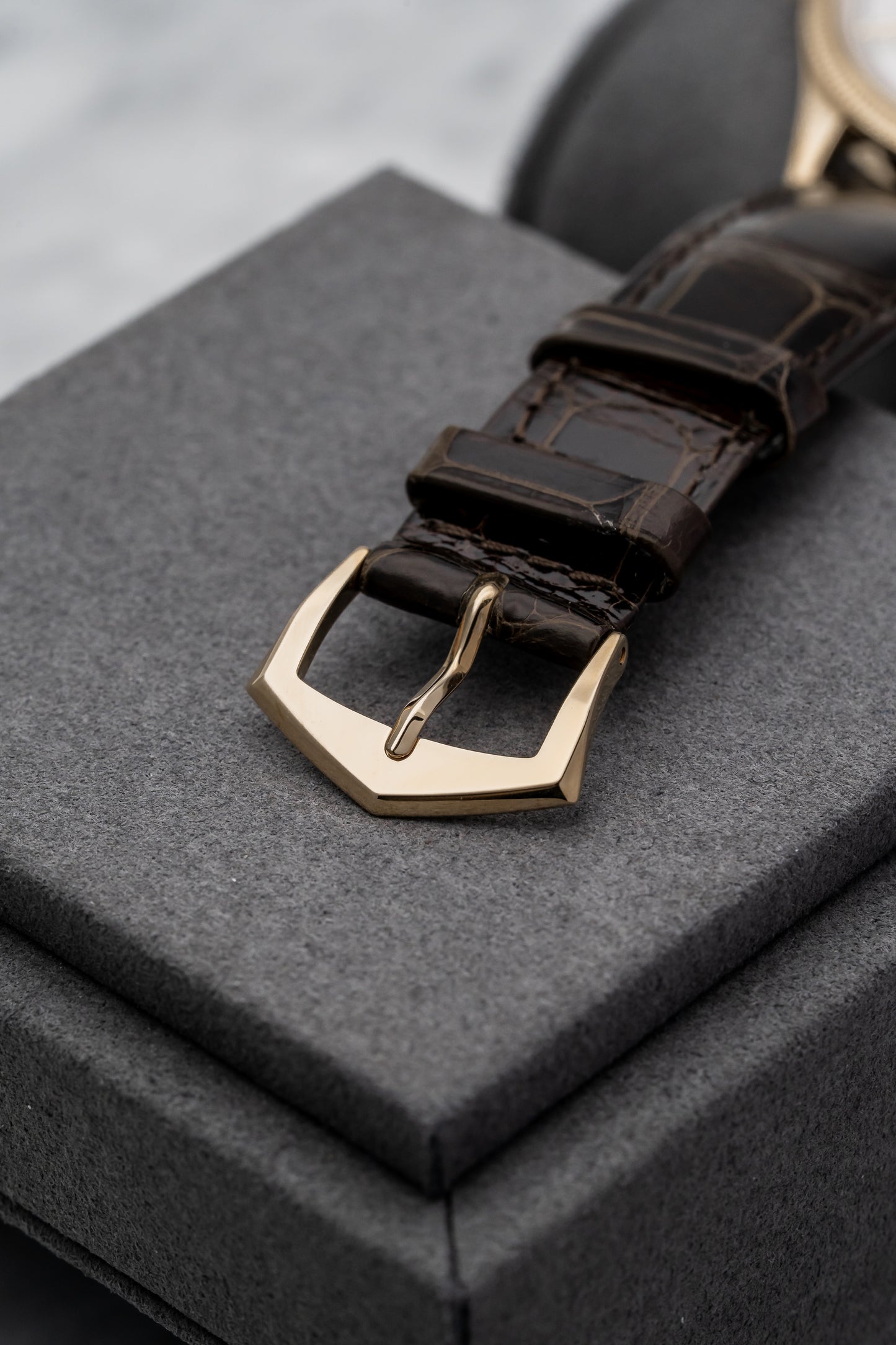 Patek Philippe Calatrava 6119R – 18K Rose Gold, Clous de Paris Bezel