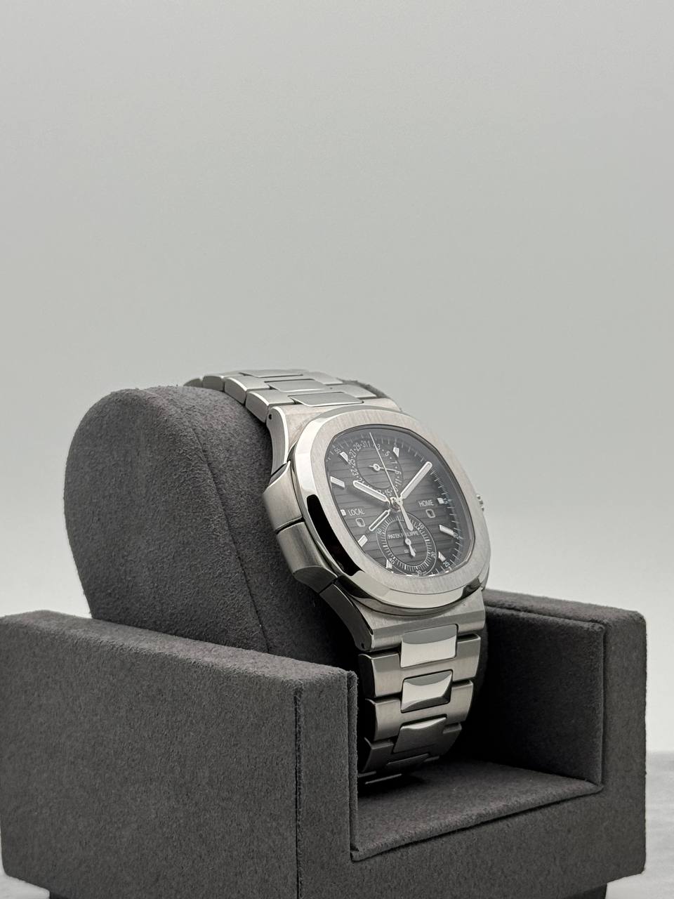 Patek Philippe Nautilus 5990/1A Grey Dial