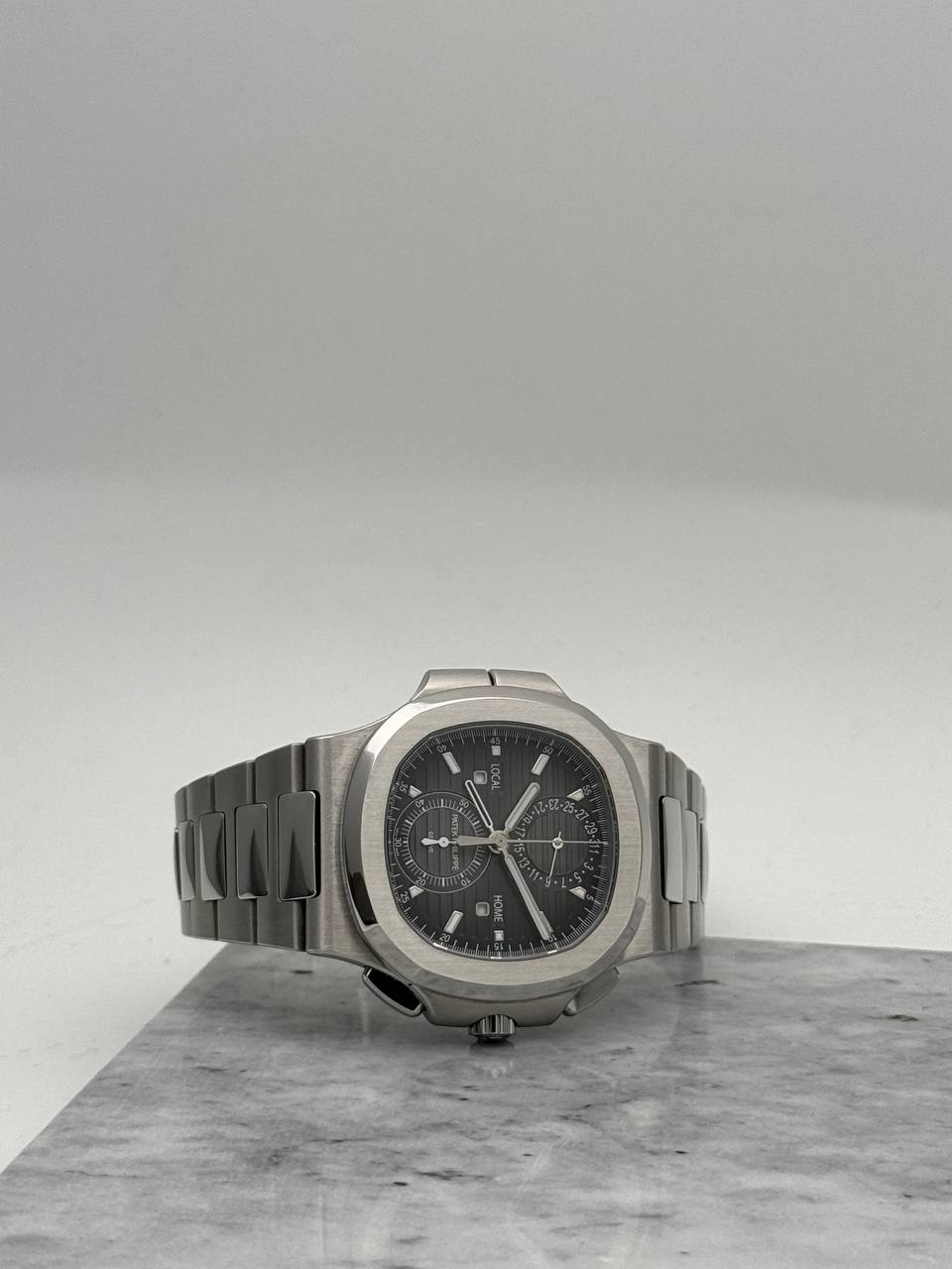 Patek Philippe Nautilus 5990/1A Grey Dial