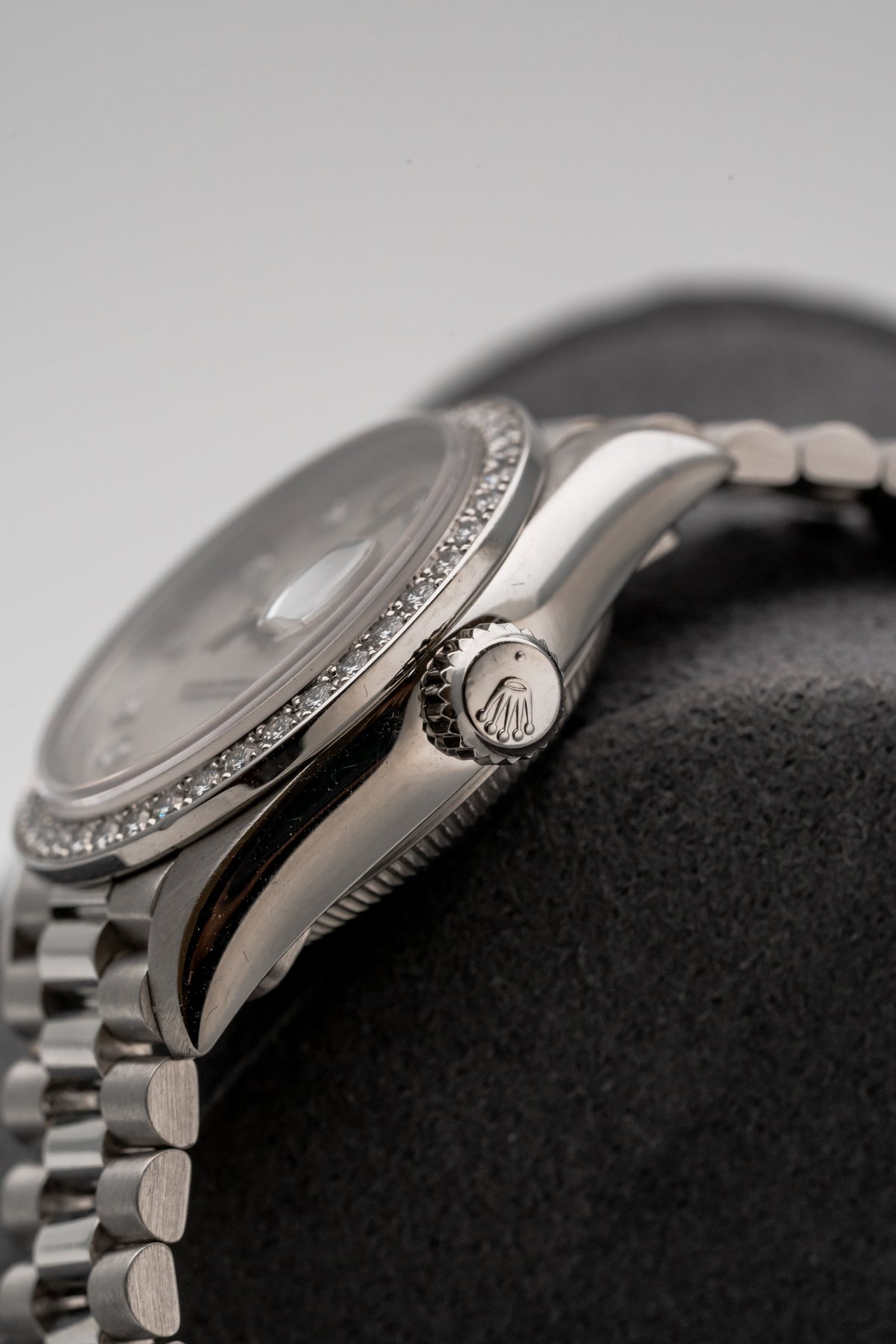 Rolex Datejust 26 69136NG Platinum Mother-of-Pearl Diamond Dial