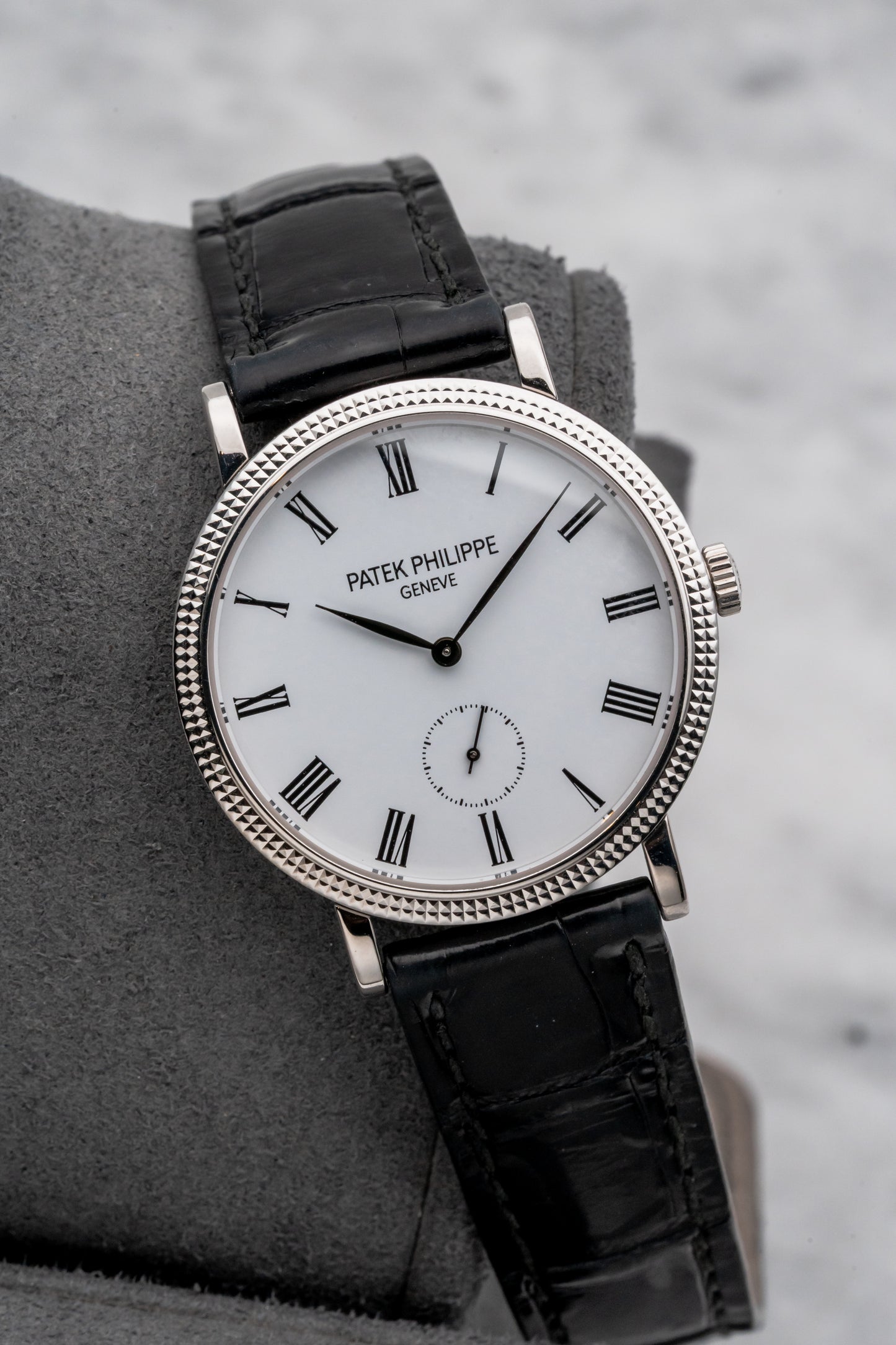 Patek Philippe Calatrava Clous de Paris 7119G-010