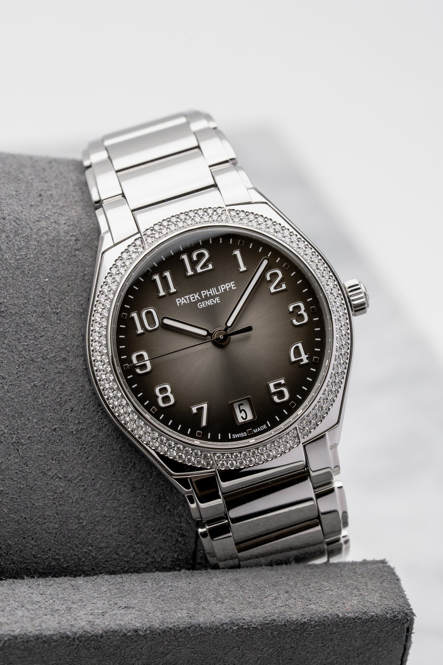 Patek Philippe Twenty-4 Automatic 7300/1200A, Grey Dial