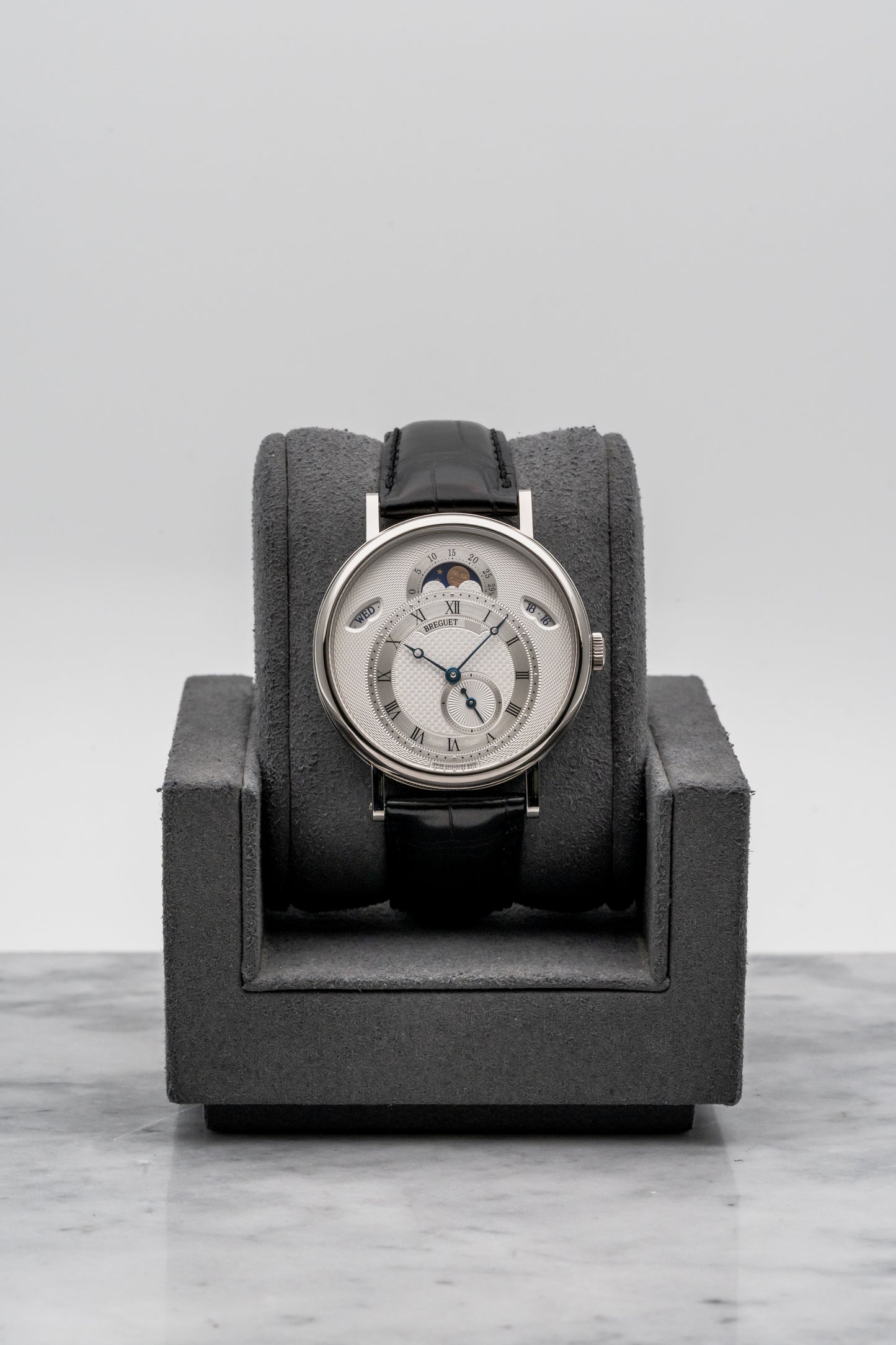 Breguet Classique Calendrier 7337BB/1E/9V6