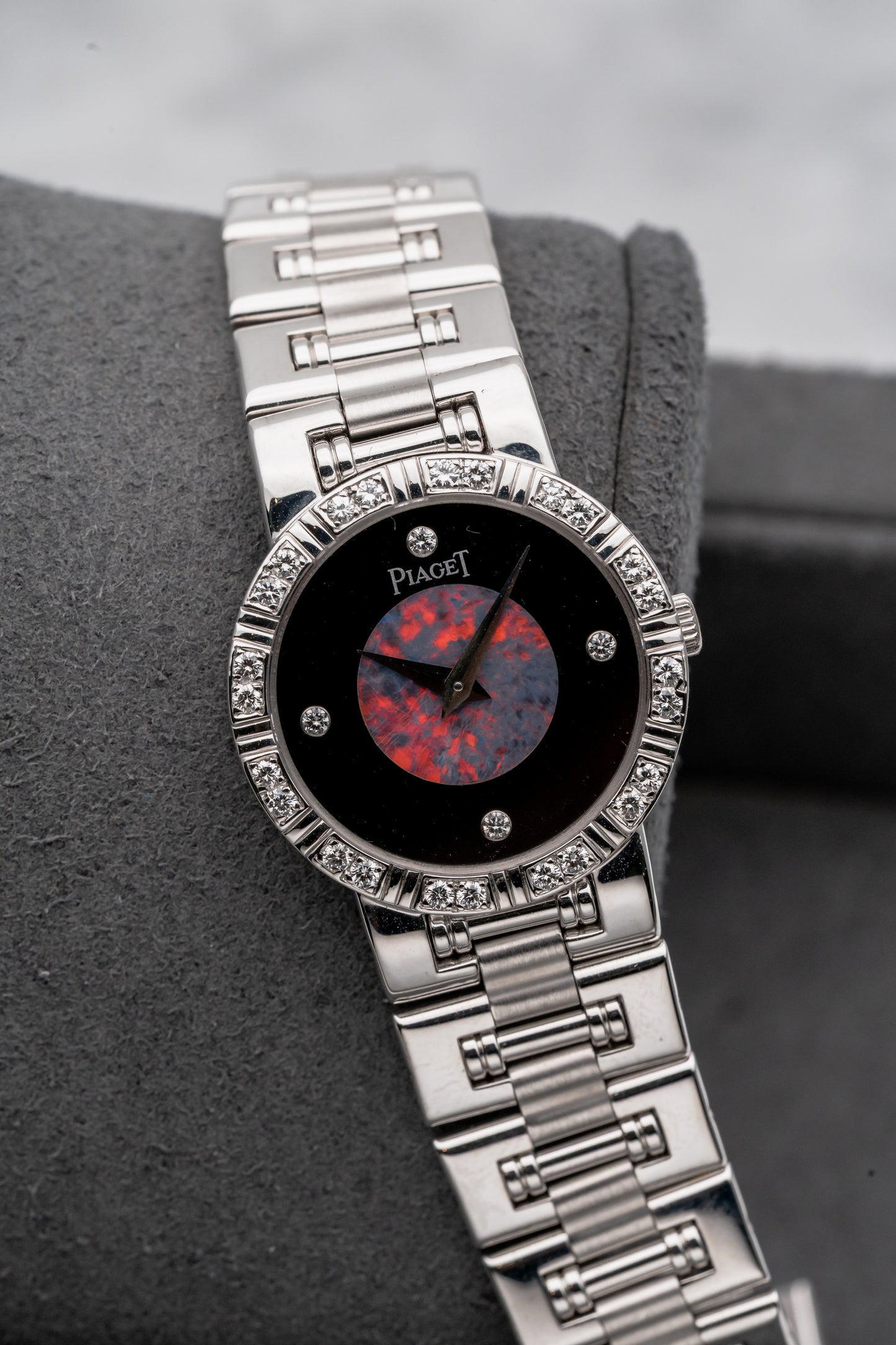 Piaget Dancer 80564 White Gold Opal Onyx Dial with Diamonds