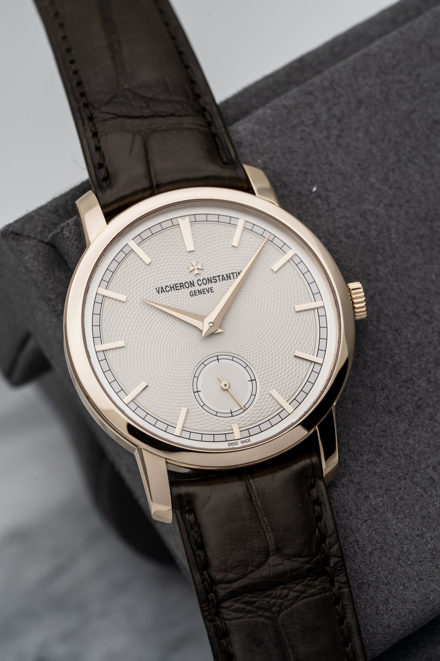 Vacheron Constantin Patrimony Manual-Wind 82172/000R-9888 – Rose Gold, Silver Dial