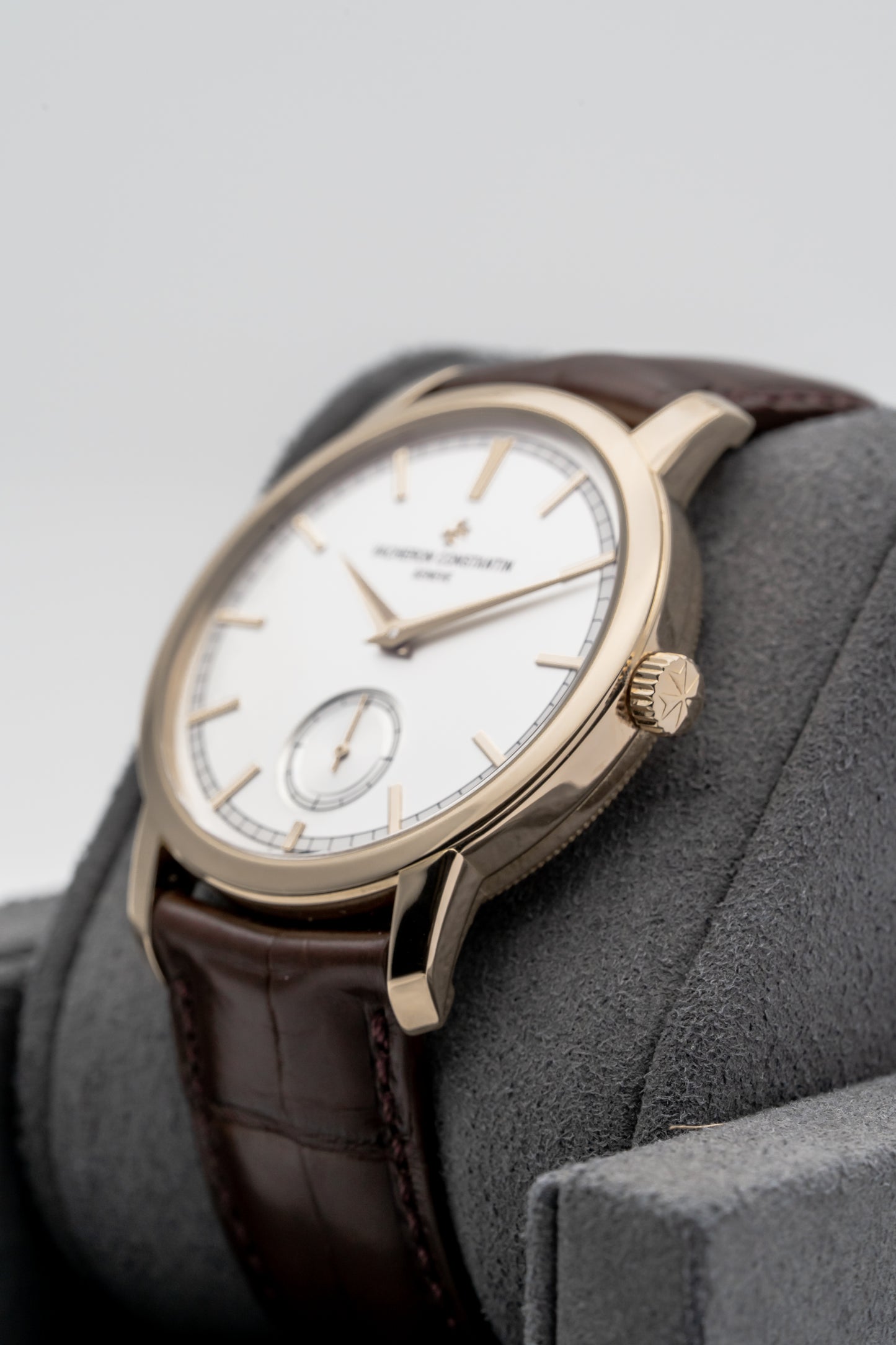 Vacheron Constantin Traditionnelle 82172/000R-9382 Silver-Toned Opaline Dial