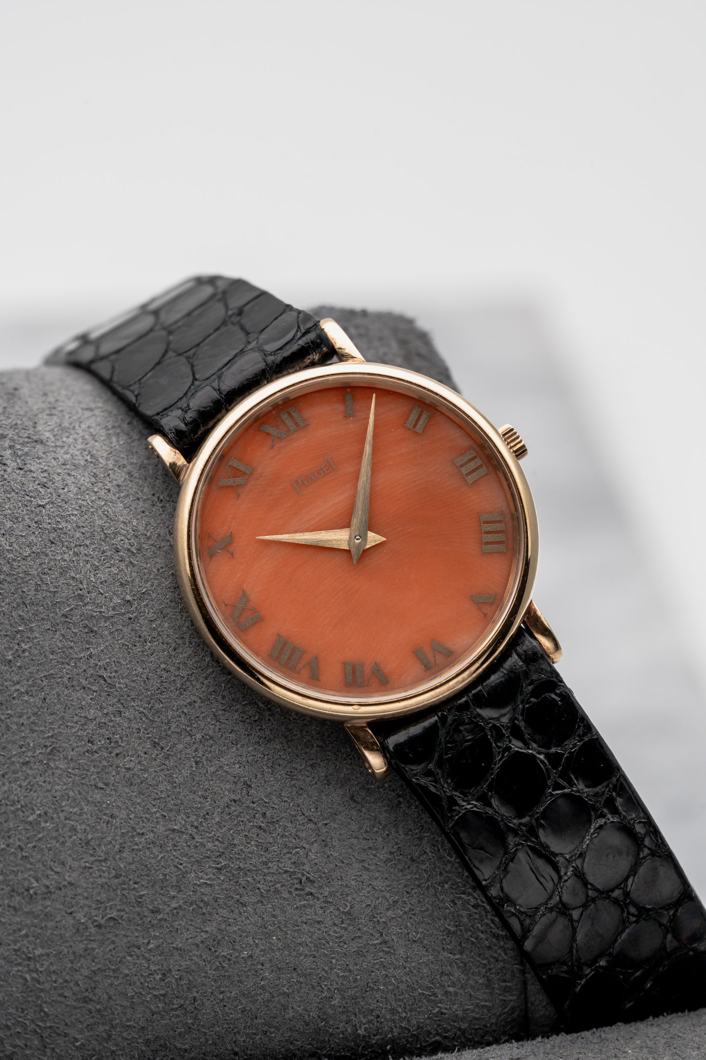 Piaget Ladies 9015, Coral Dial