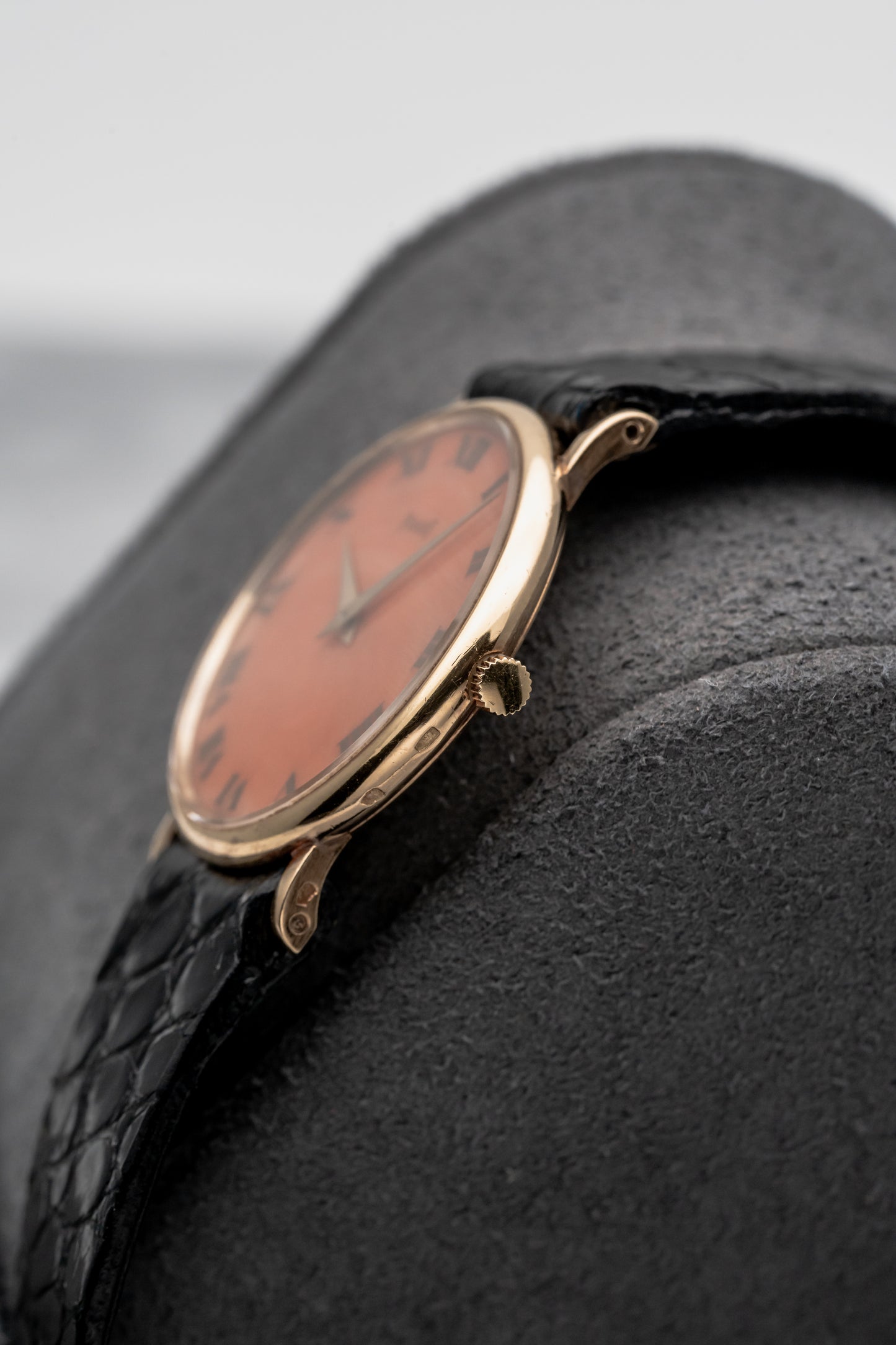 Piaget Ladies 9015, Coral Dial