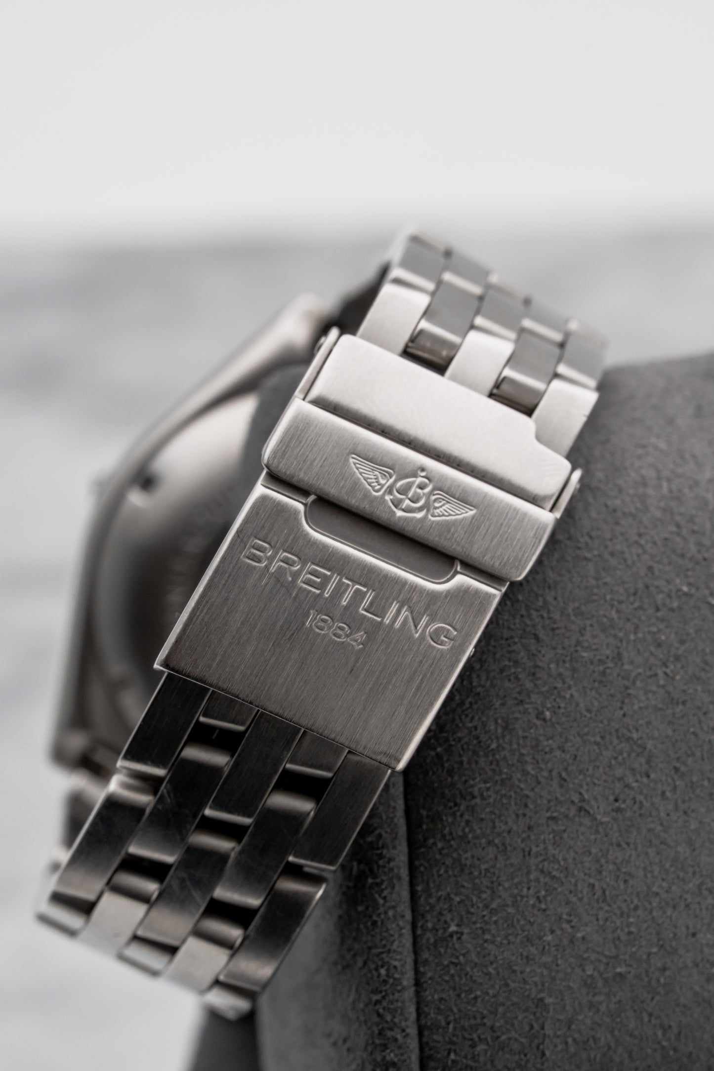 Breitling Chronomat Blackbird A13050.1