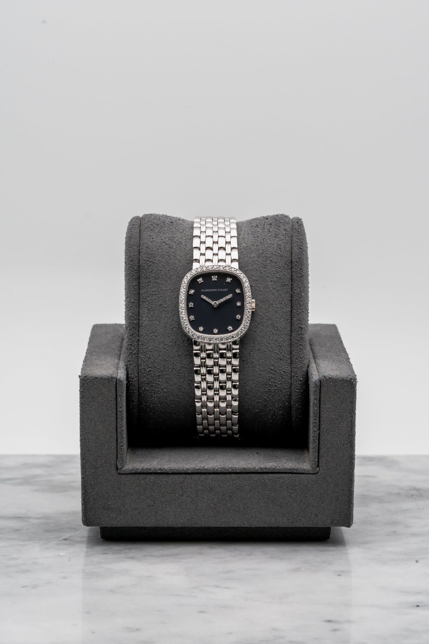 Audemars Piguet Ladies Cobra Black Dial Diamond Bezel White Gold Manual-Winding