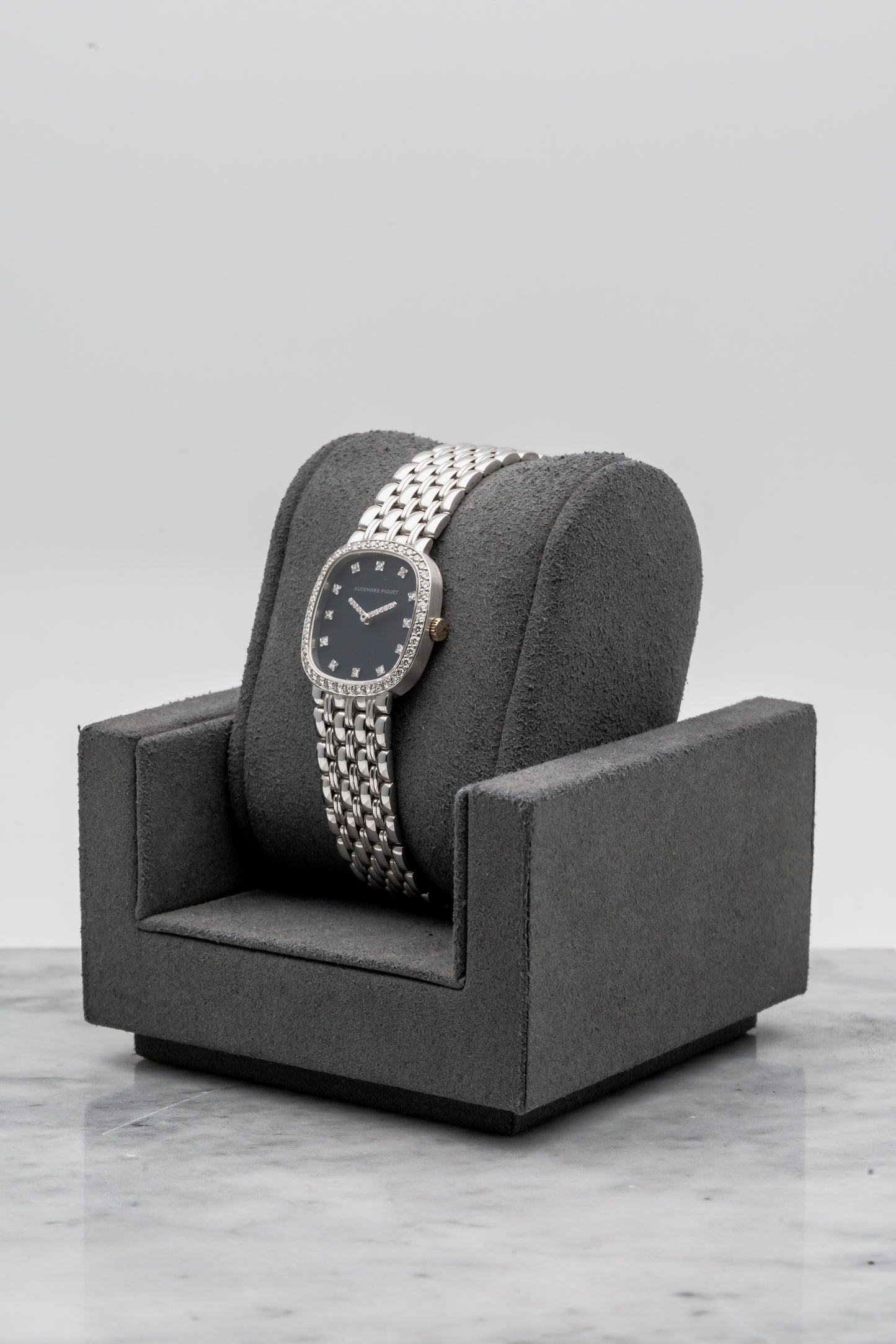 Audemars Piguet Ladies Cobra Black Dial Diamond Bezel White Gold Manual-Winding