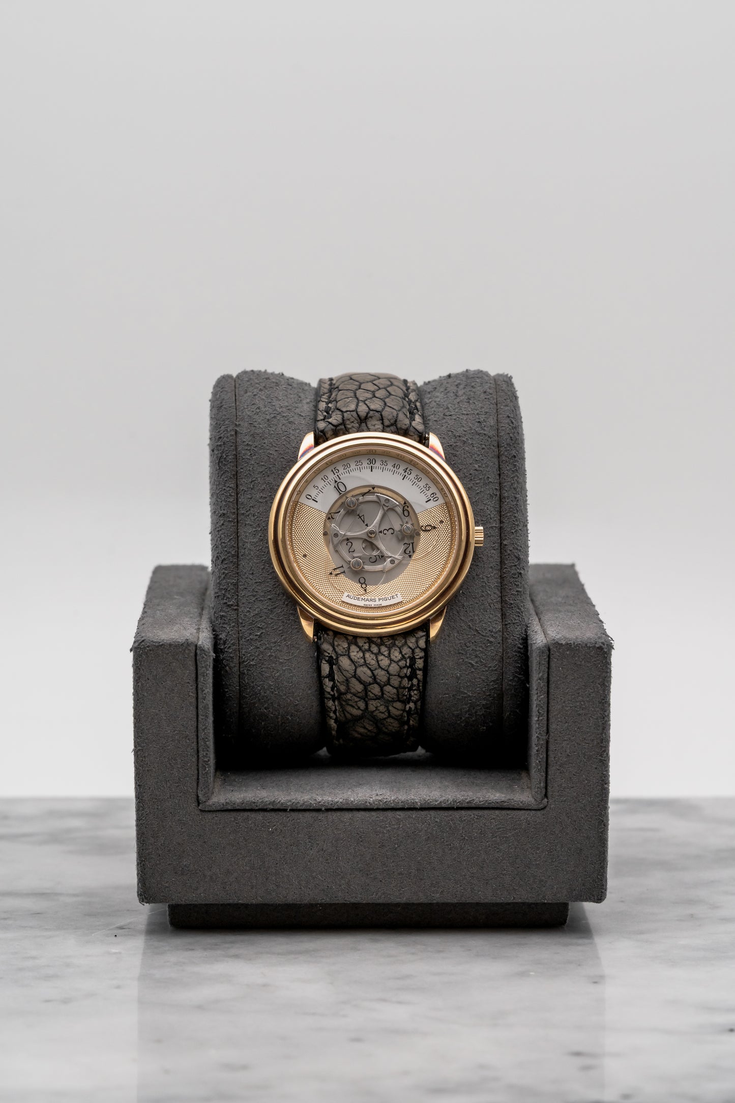 Audemars Piguet Star Wheel 25720BA Gold Guilloché Dial