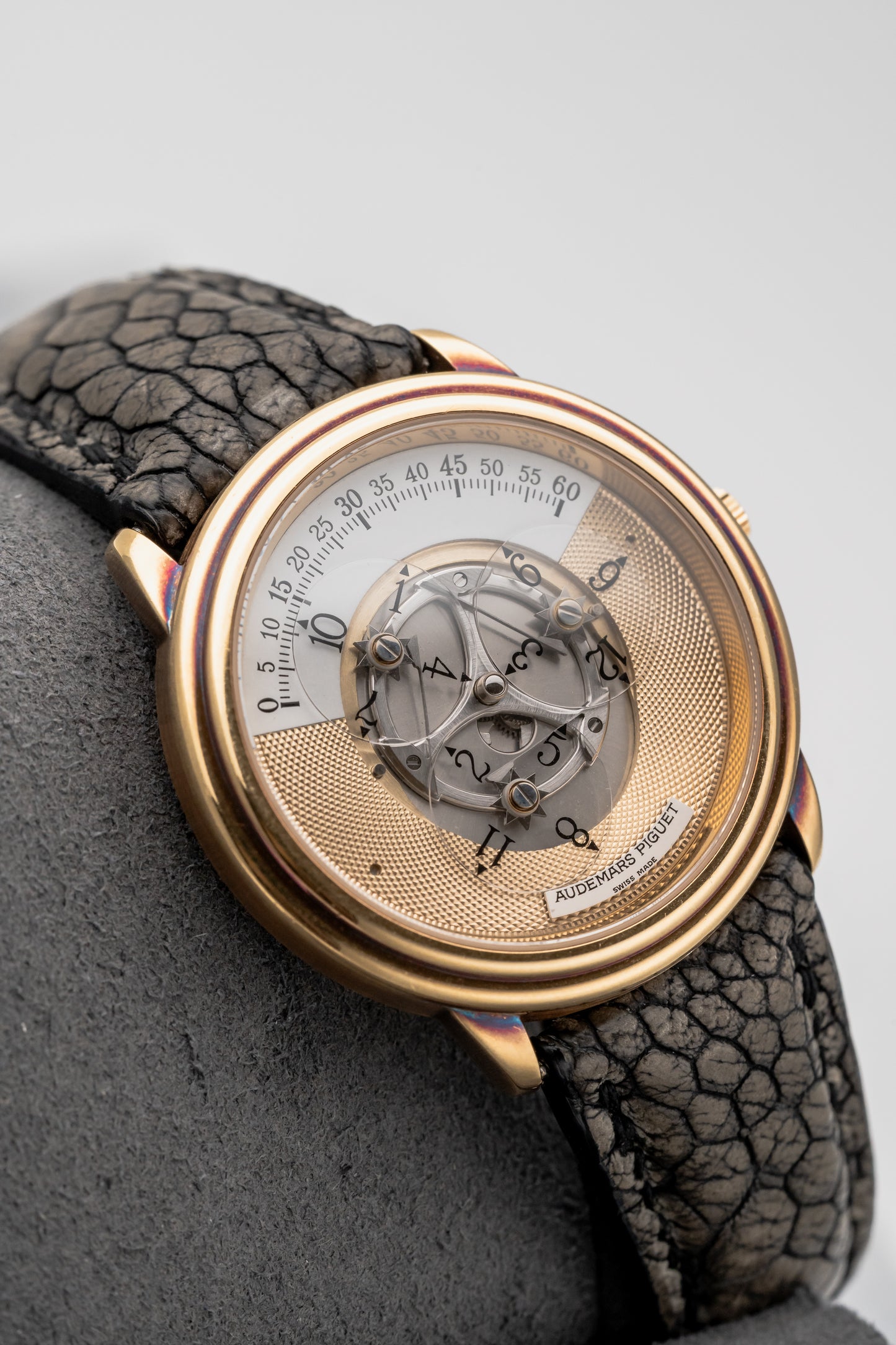 Audemars Piguet Star Wheel 25720BA Gold Guilloché Dial