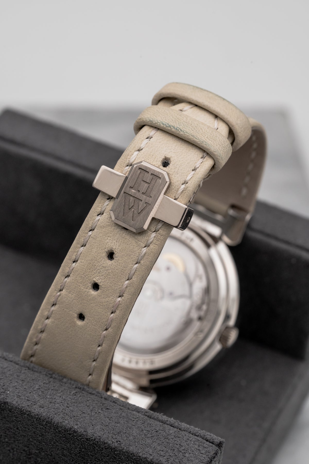 Harry Winston Premier Excenter Bi-Retrograde Perpetual Calendar 200/MAPC Grey/Silver Dial