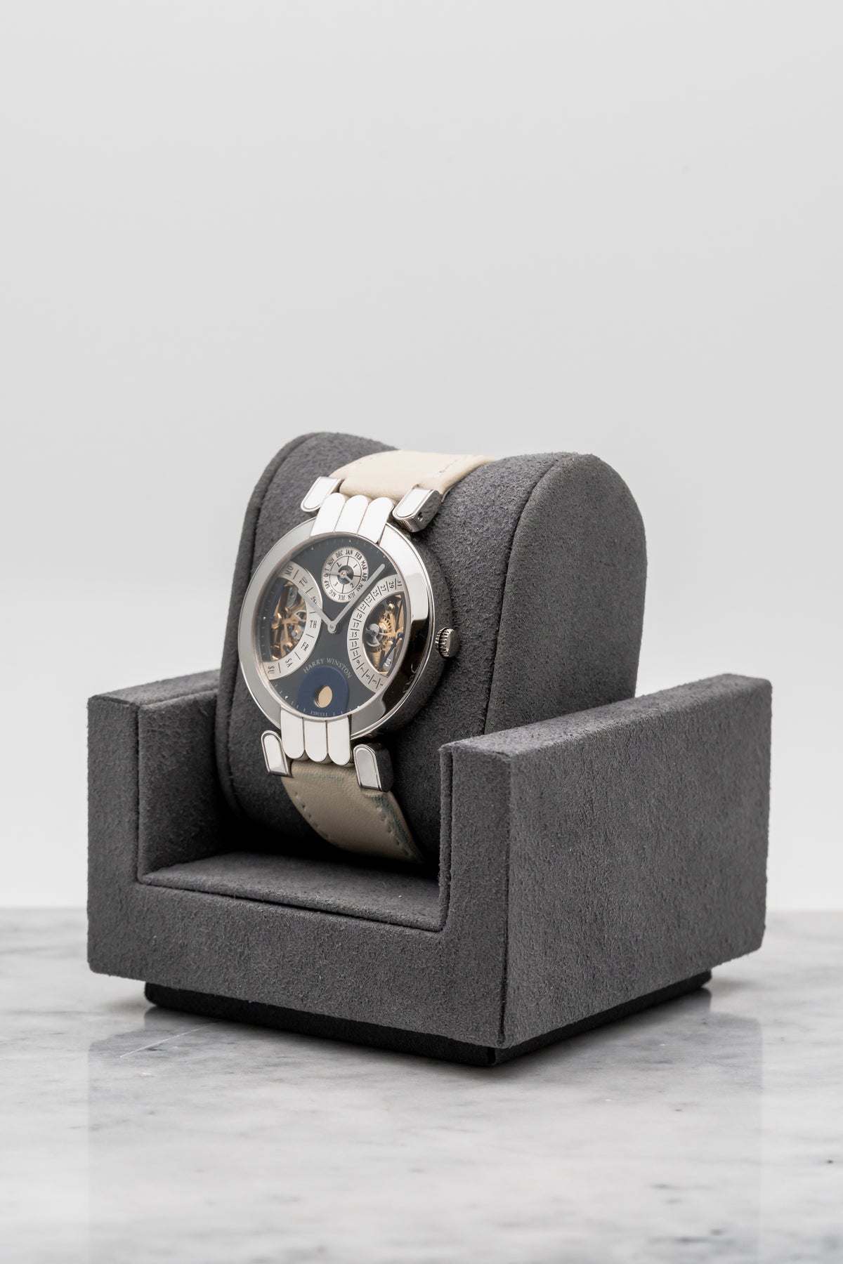 Harry Winston Premier Excenter Bi-Retrograde Perpetual Calendar 200/MAPC Grey/Silver Dial