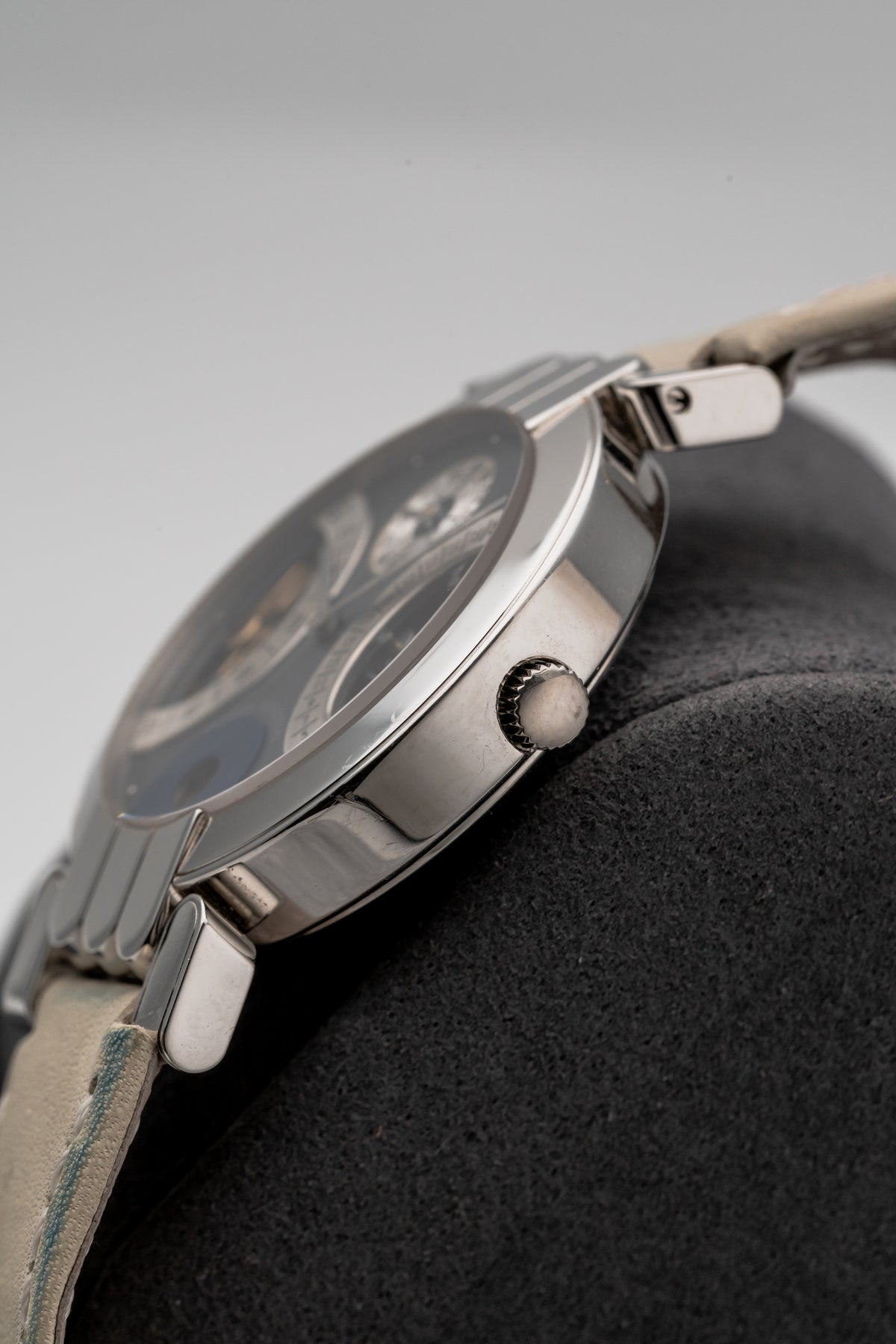 Harry Winston Premier Excenter Bi-Retrograde Perpetual Calendar 200/MAPC Grey/Silver Dial