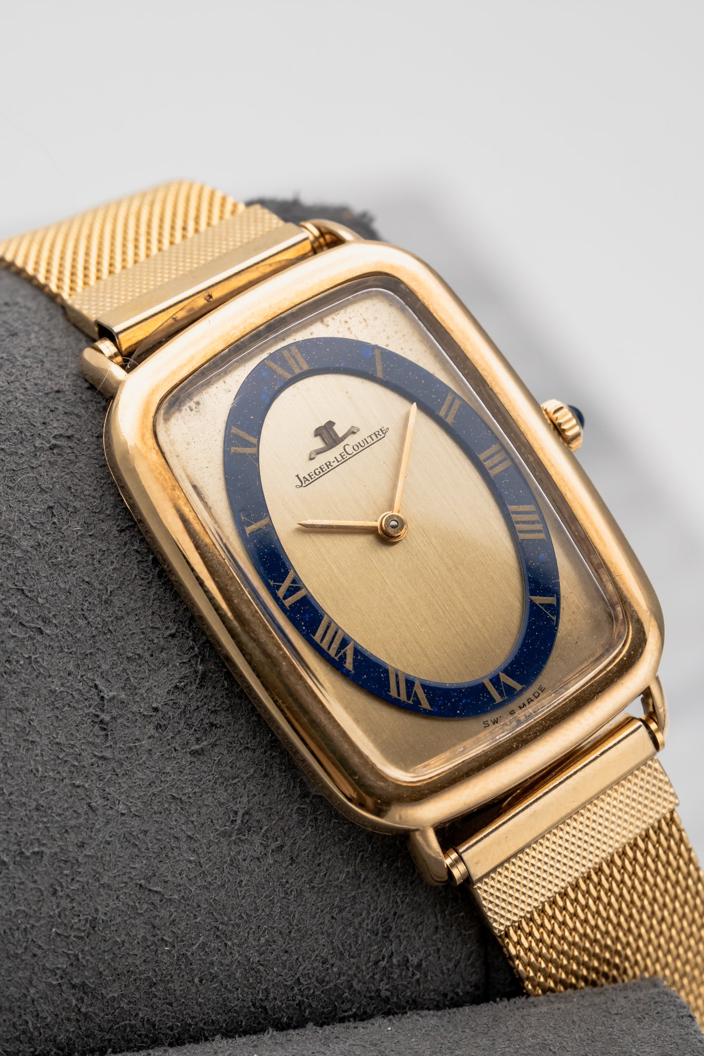 Jaeger-LeCoultre Classic 9045.21 Gold Dial