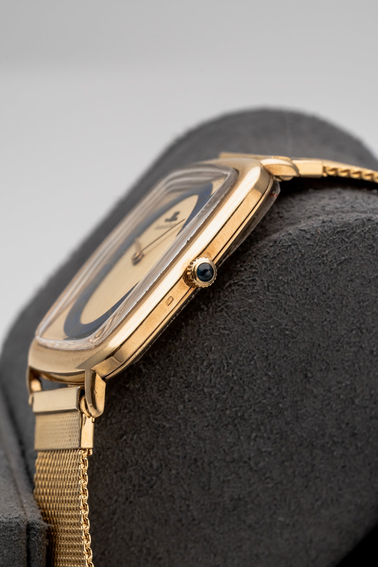 Jaeger-LeCoultre Classic 9045.21 Gold Dial