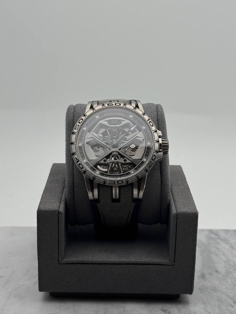 Roger Dubuis Excalibur Huracan DBEX0748