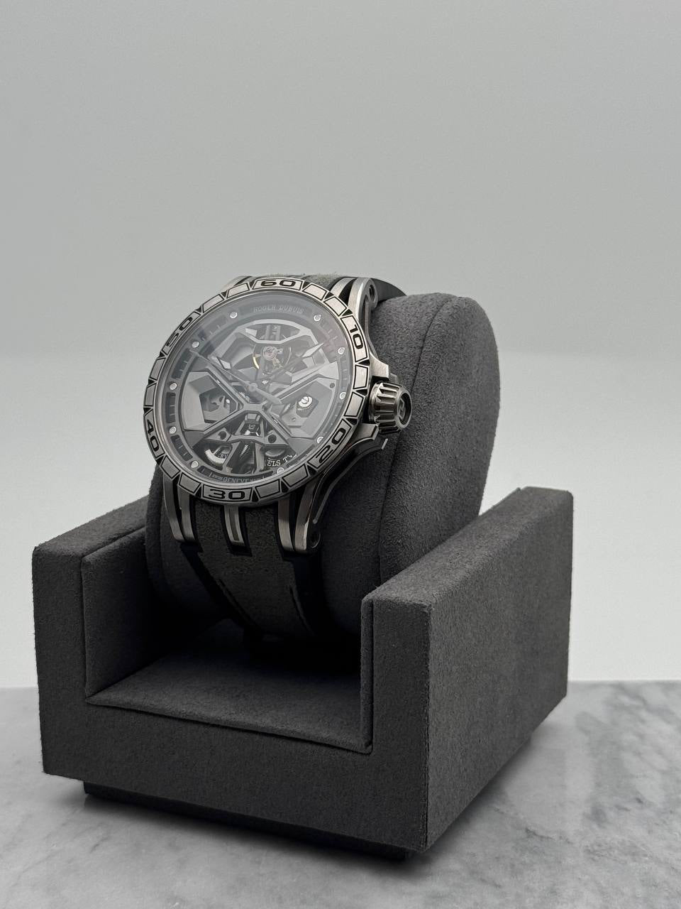 Roger Dubuis Excalibur Huracan DBEX0748
