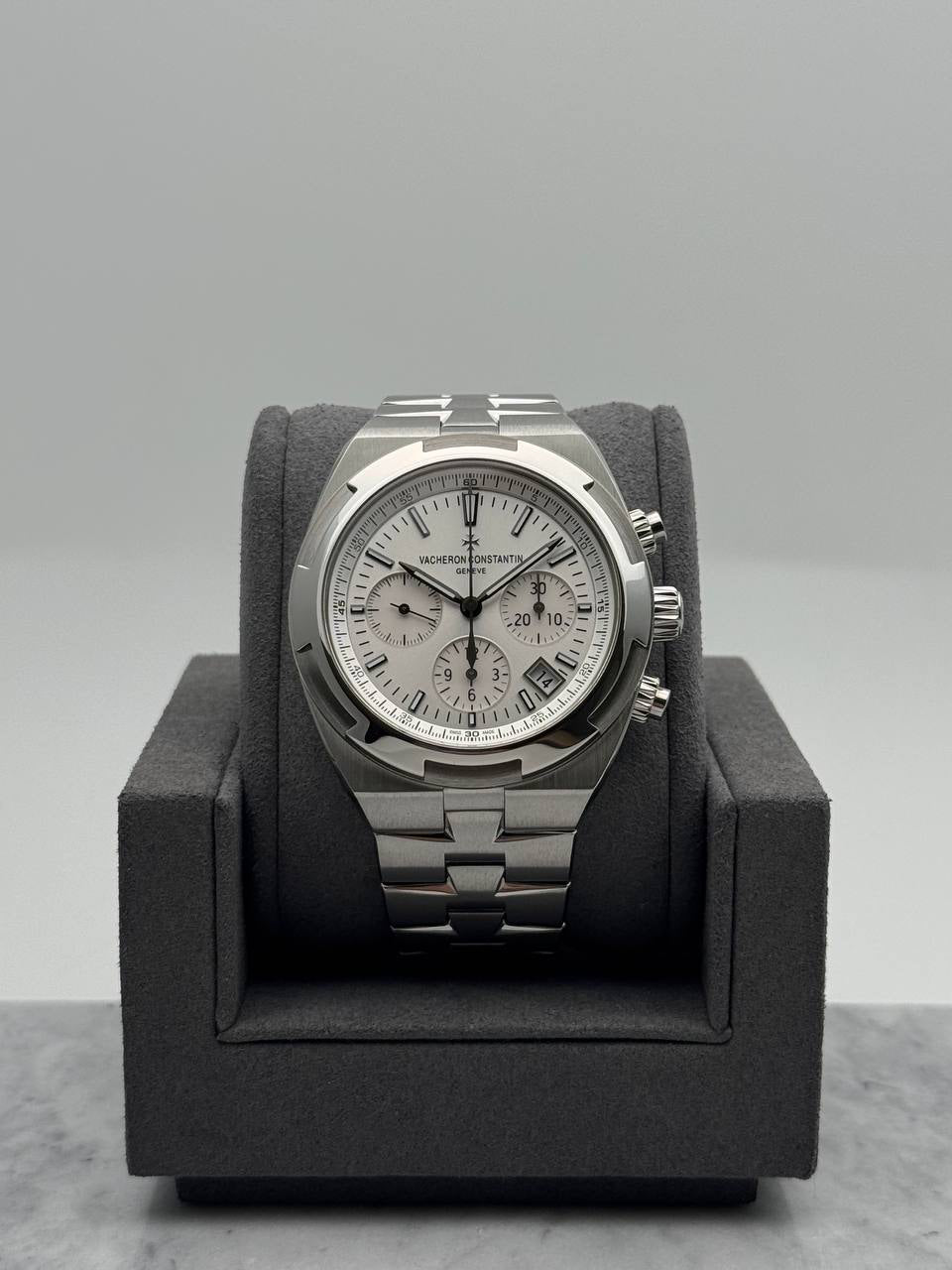 Vacheron Constantin Overseas Chronograph 5500V Silver