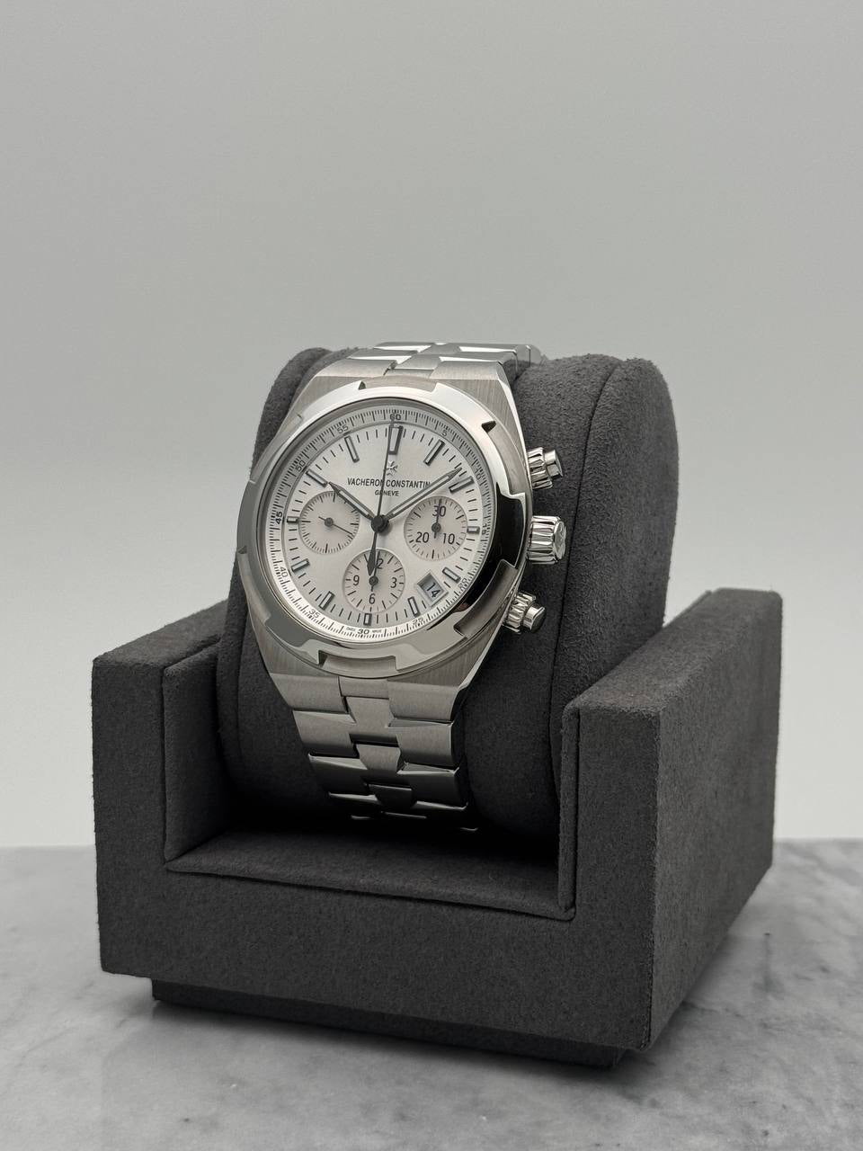 Vacheron Constantin Overseas Chronograph 5500V Silver