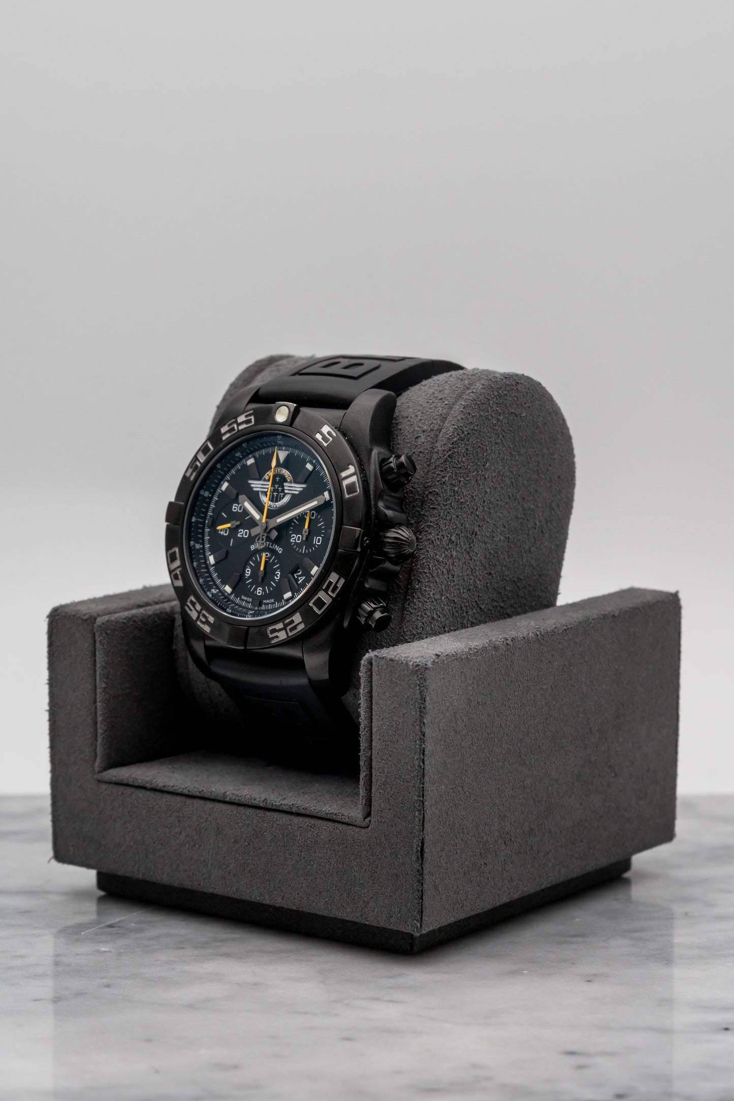 Breitling Chronomat 44 Blacksteel “Jet Team” MB01109L/BD48/153S